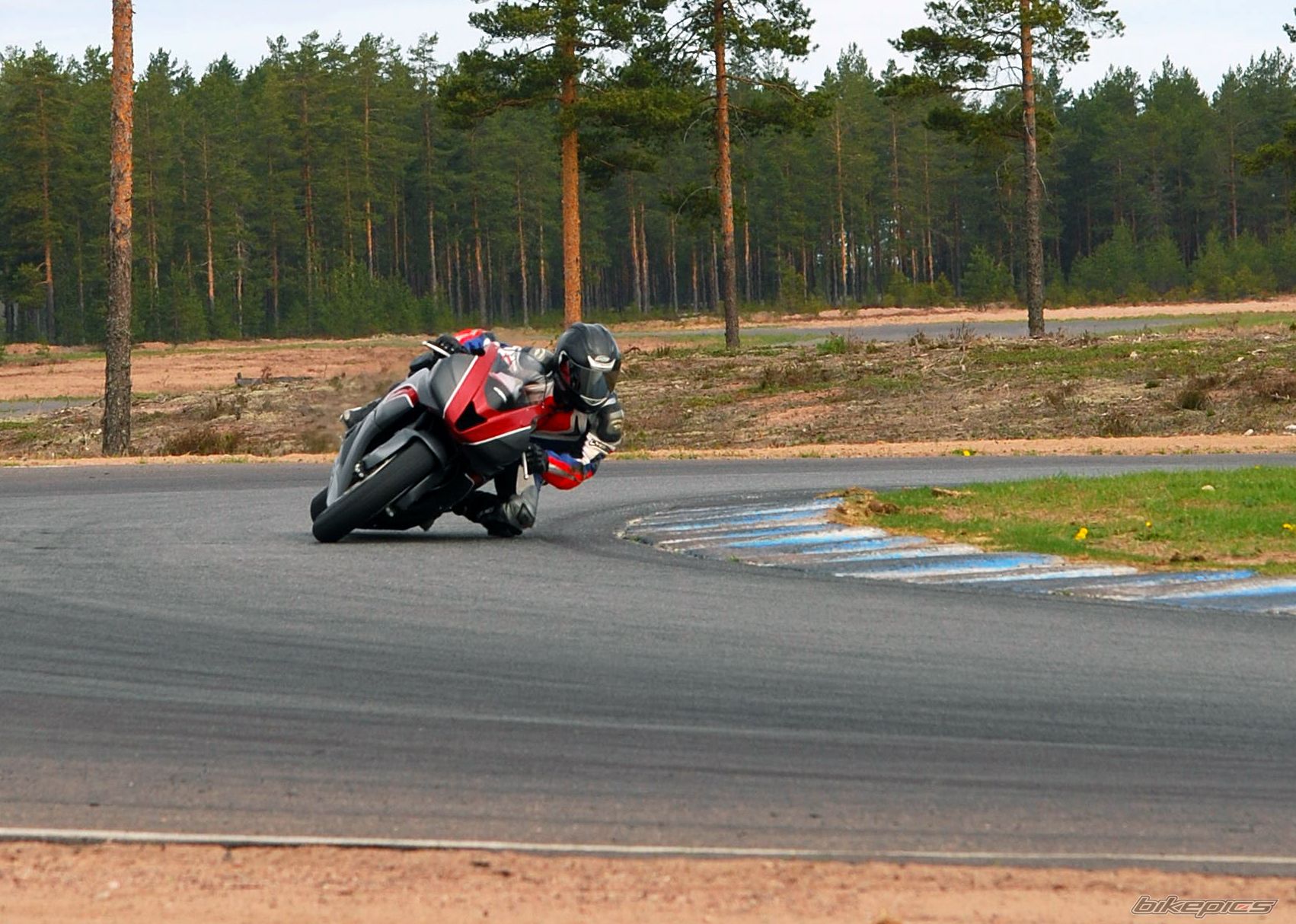 Bike Photo 1674985