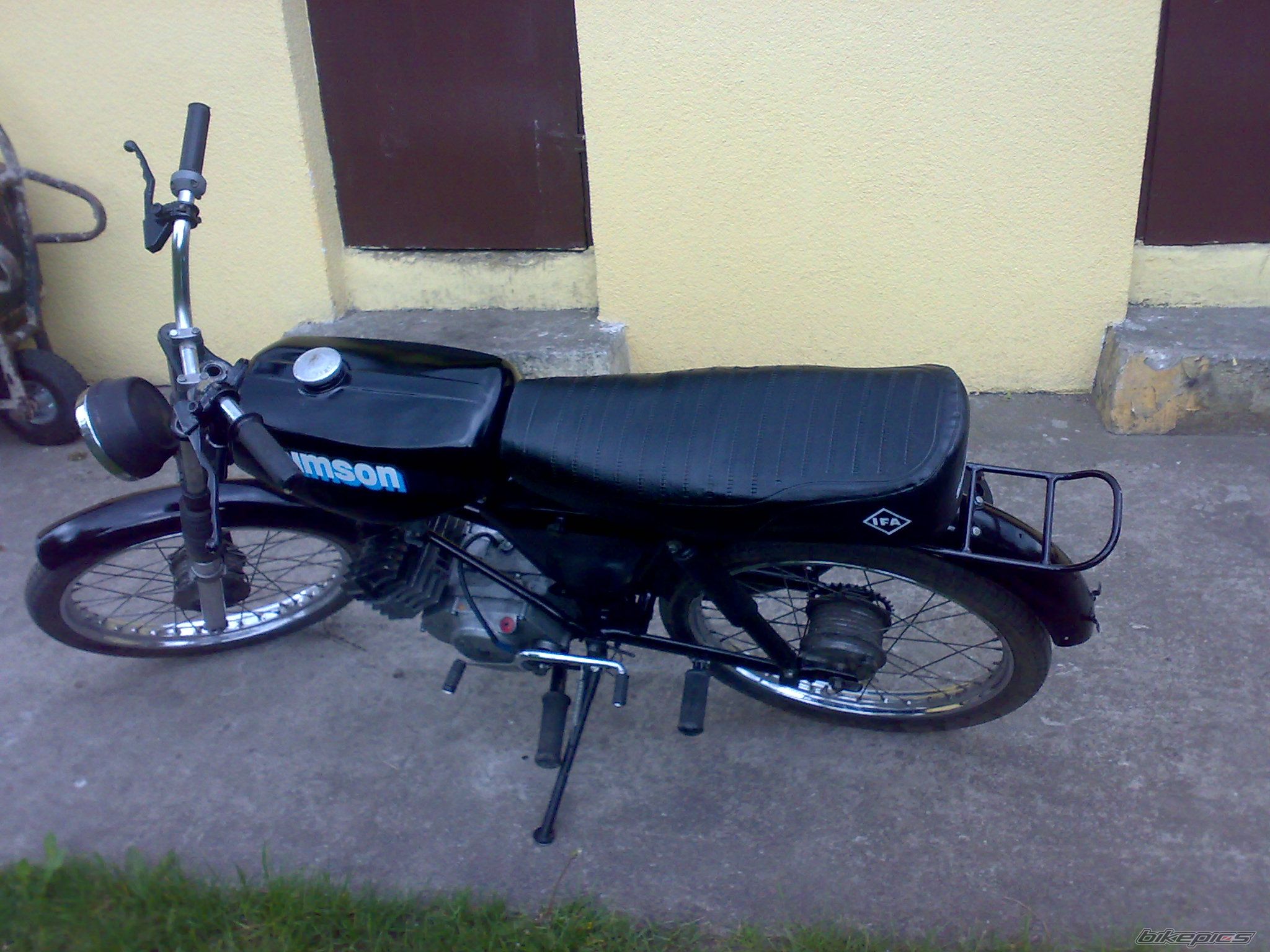 Photo 1675493