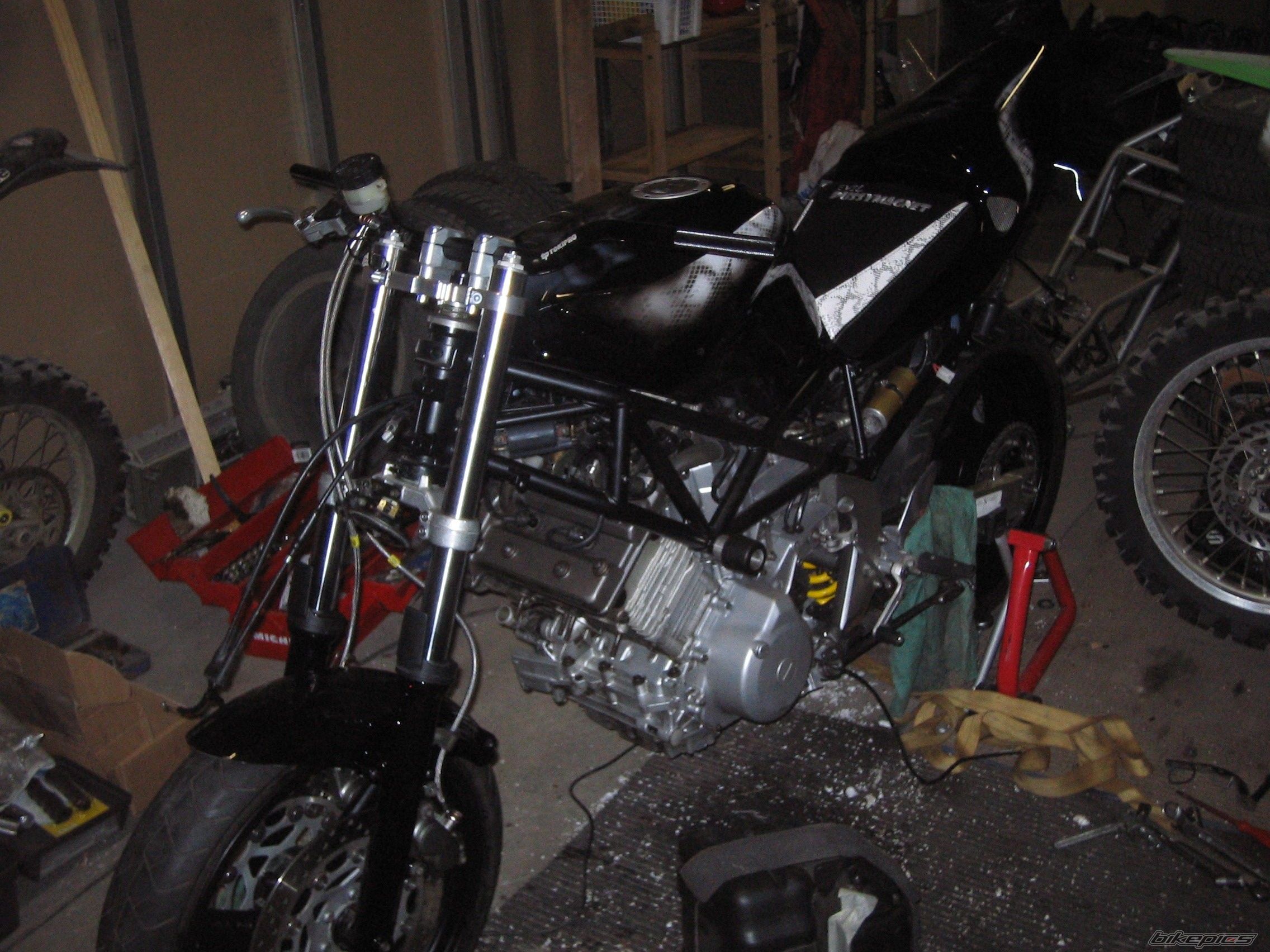 Photo 1675764
