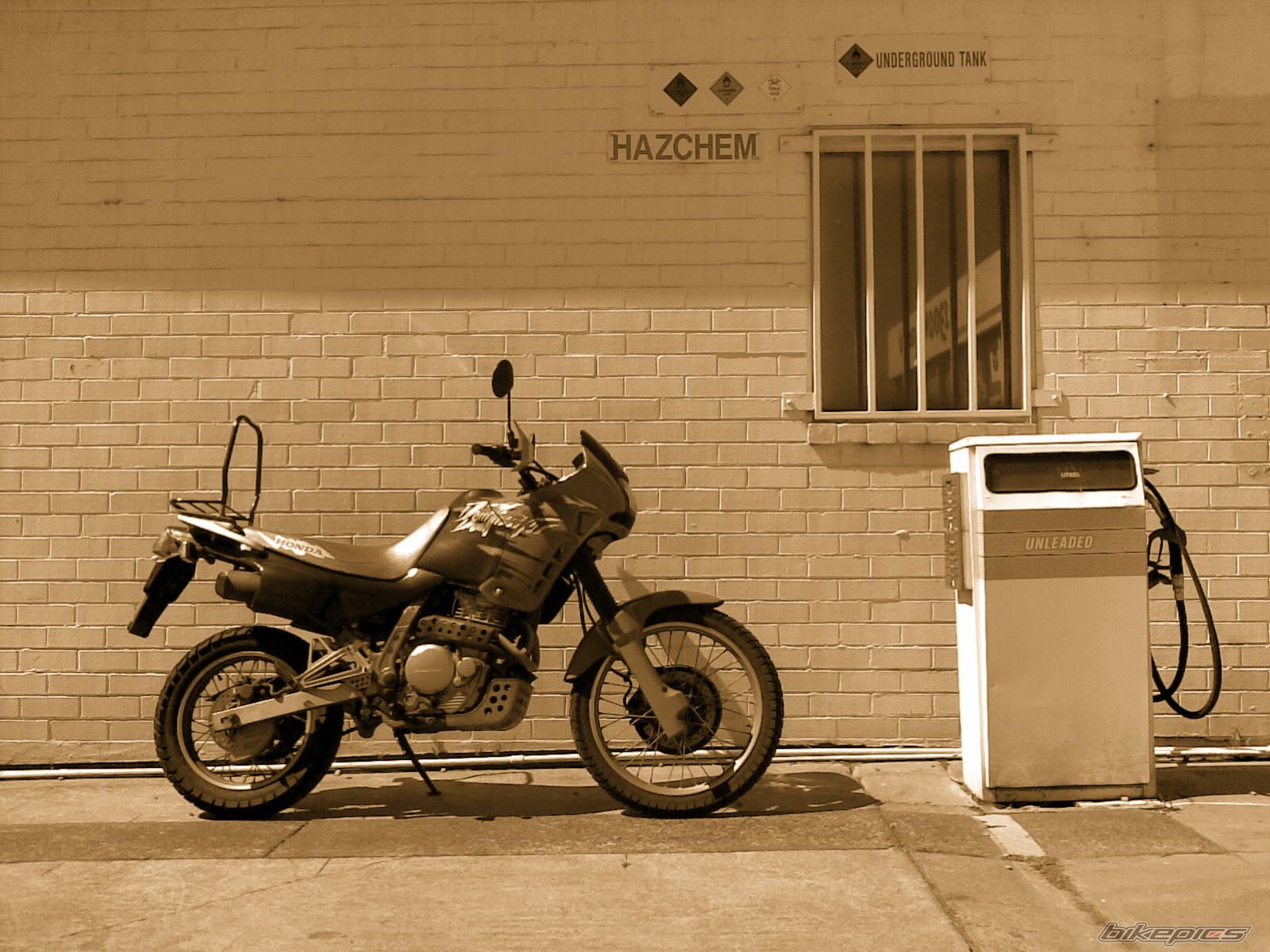Photo 1675914