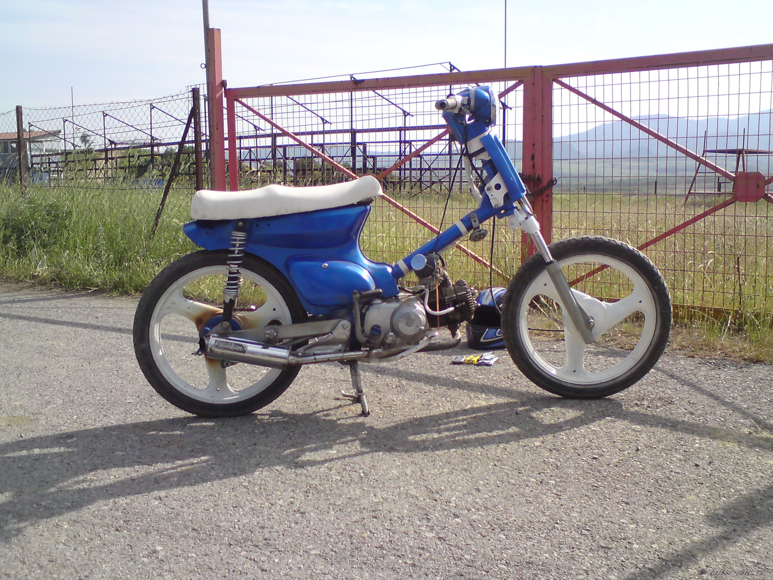 Bike Photo 1675949