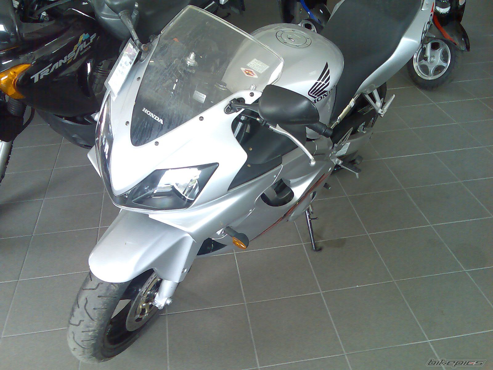 Photo 1675958