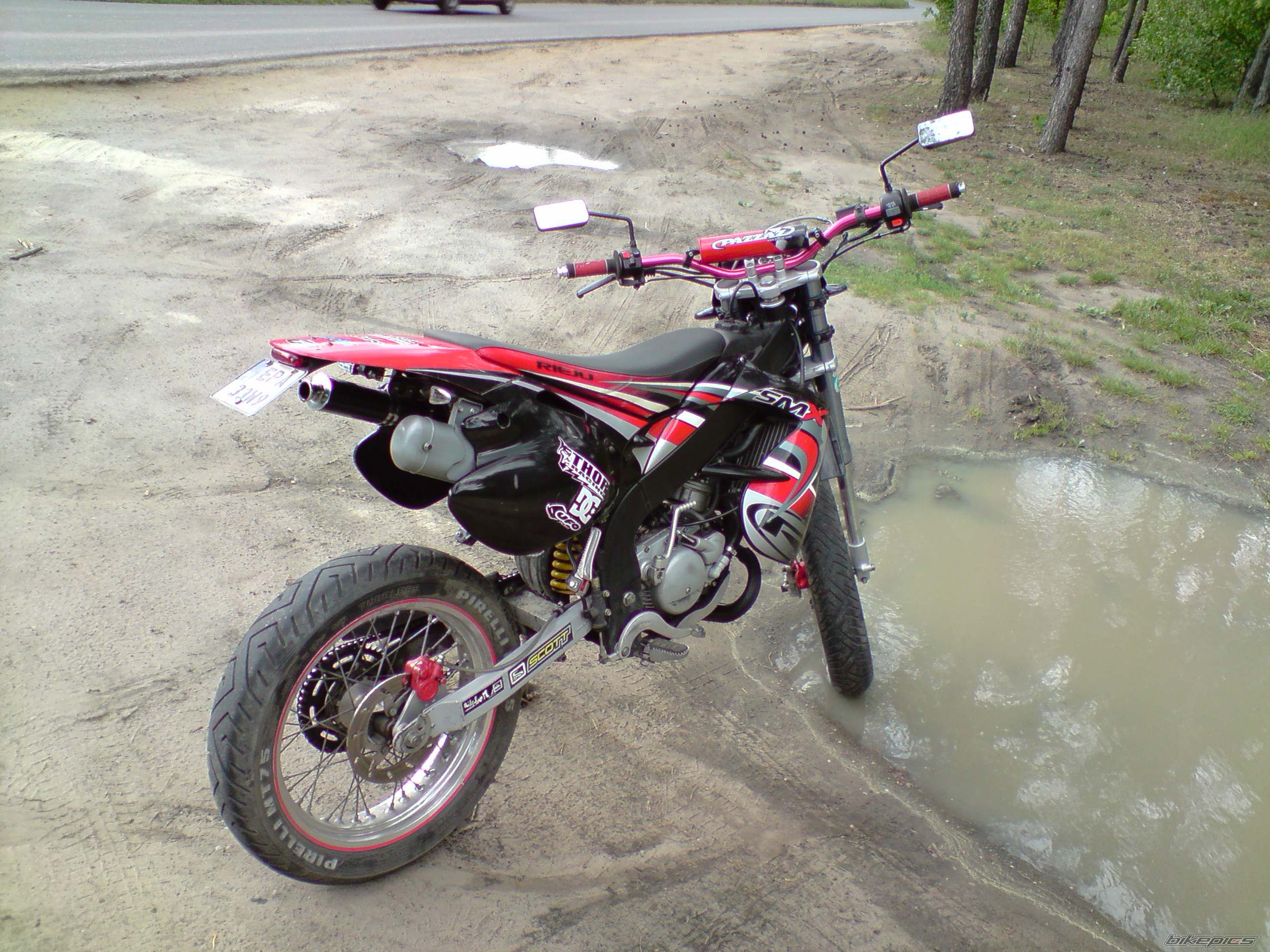 Photo 1676077