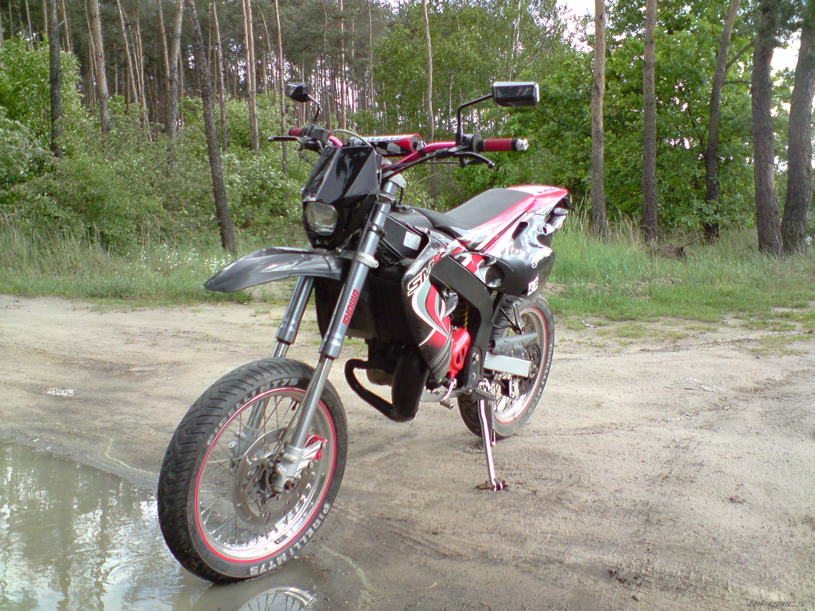 Photo 1676079