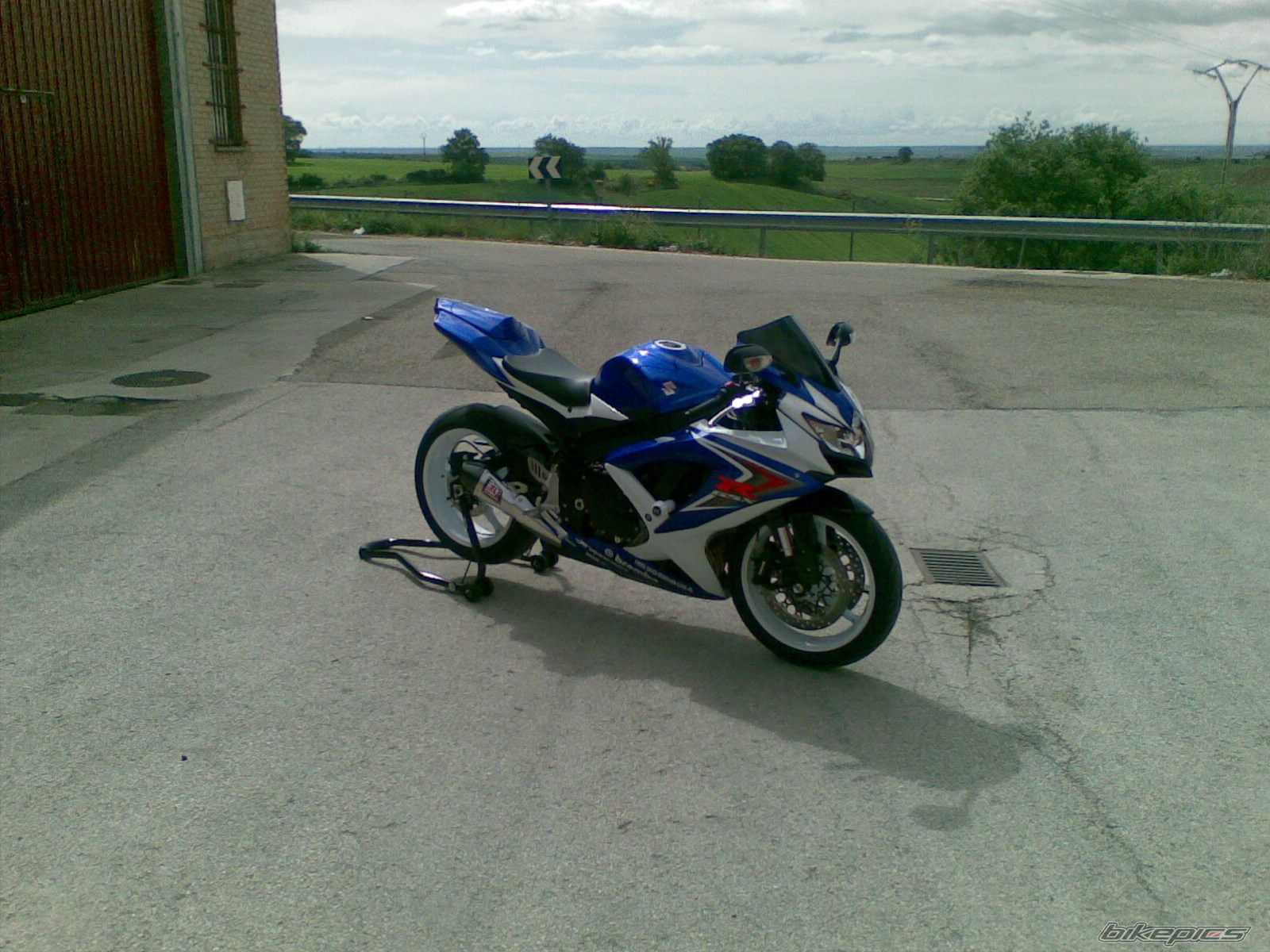 Bike Photo 1676095