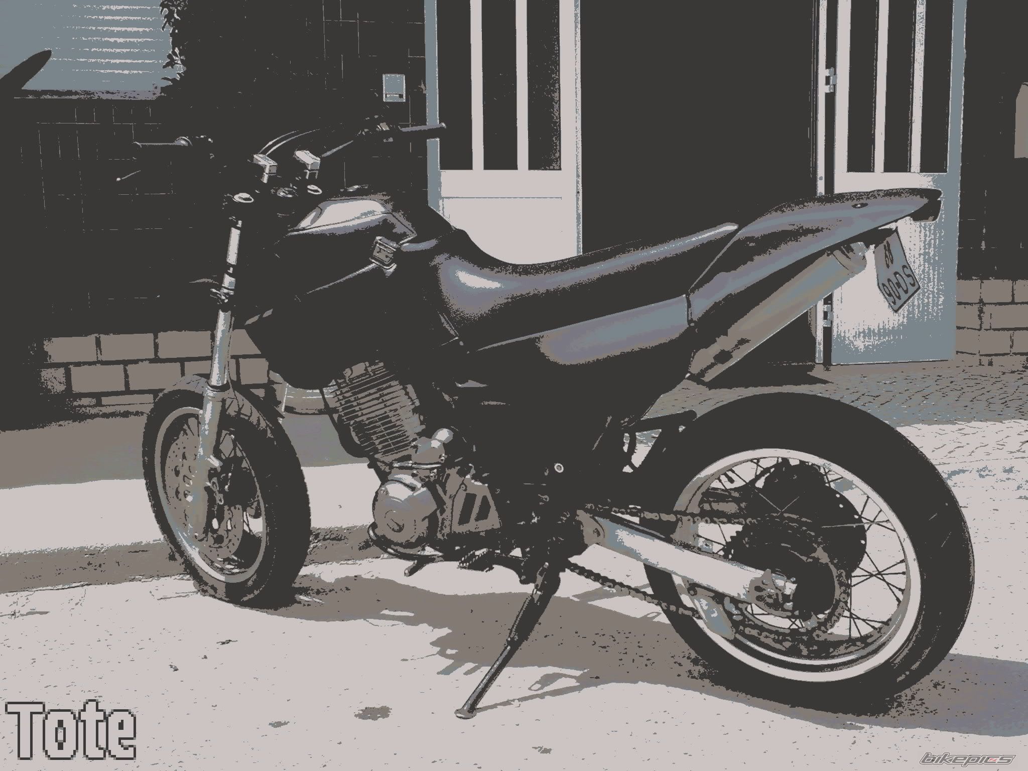 Photo 1676109