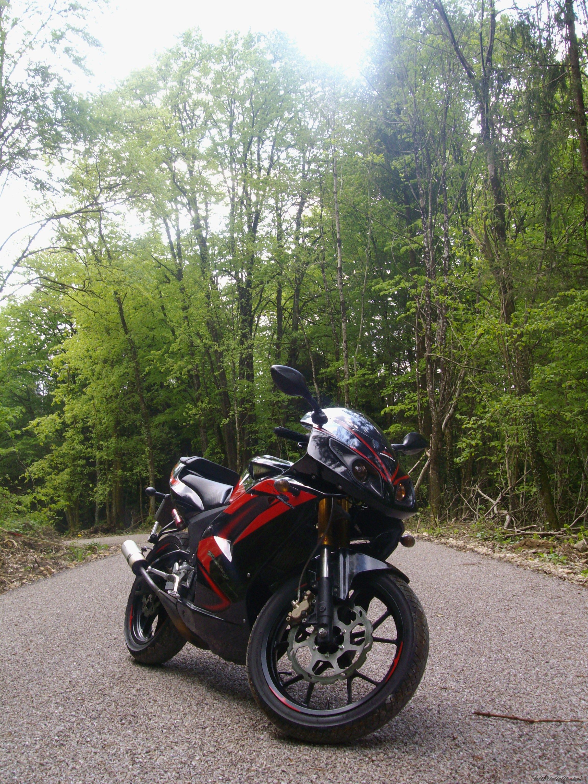 Bike Photo 1676117