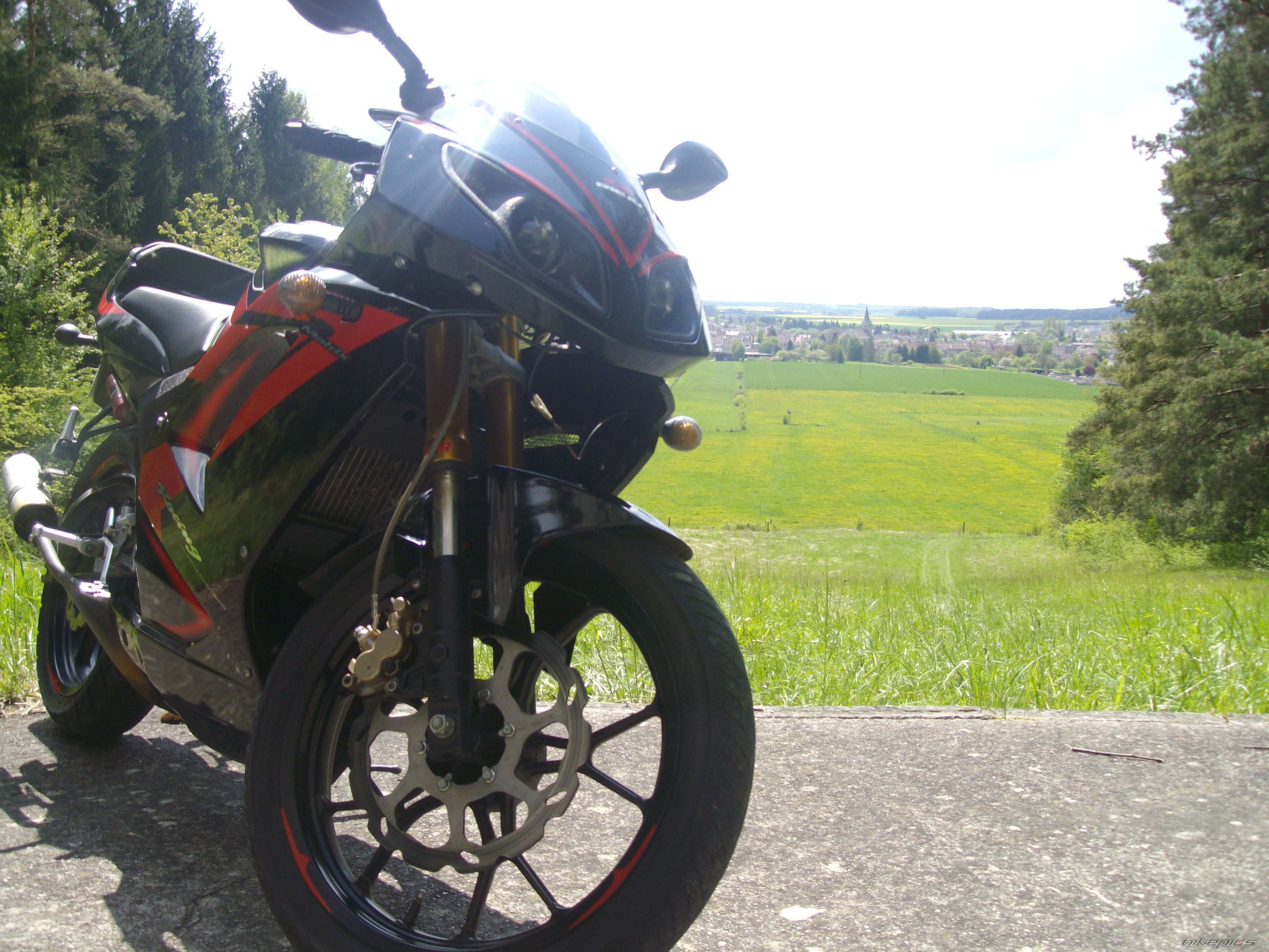 Bike Photo 1676131