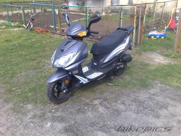 Photo 1676190