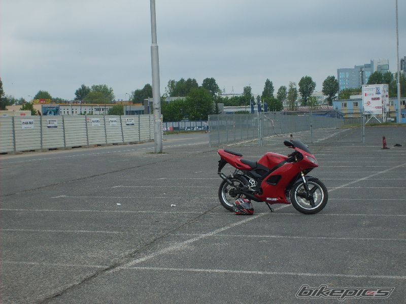 Bike Photo 1676441
