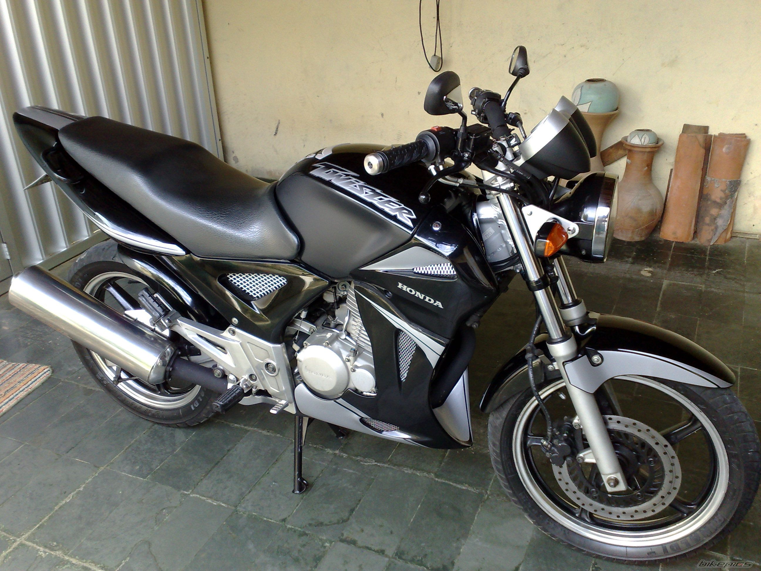 Photo 1676548