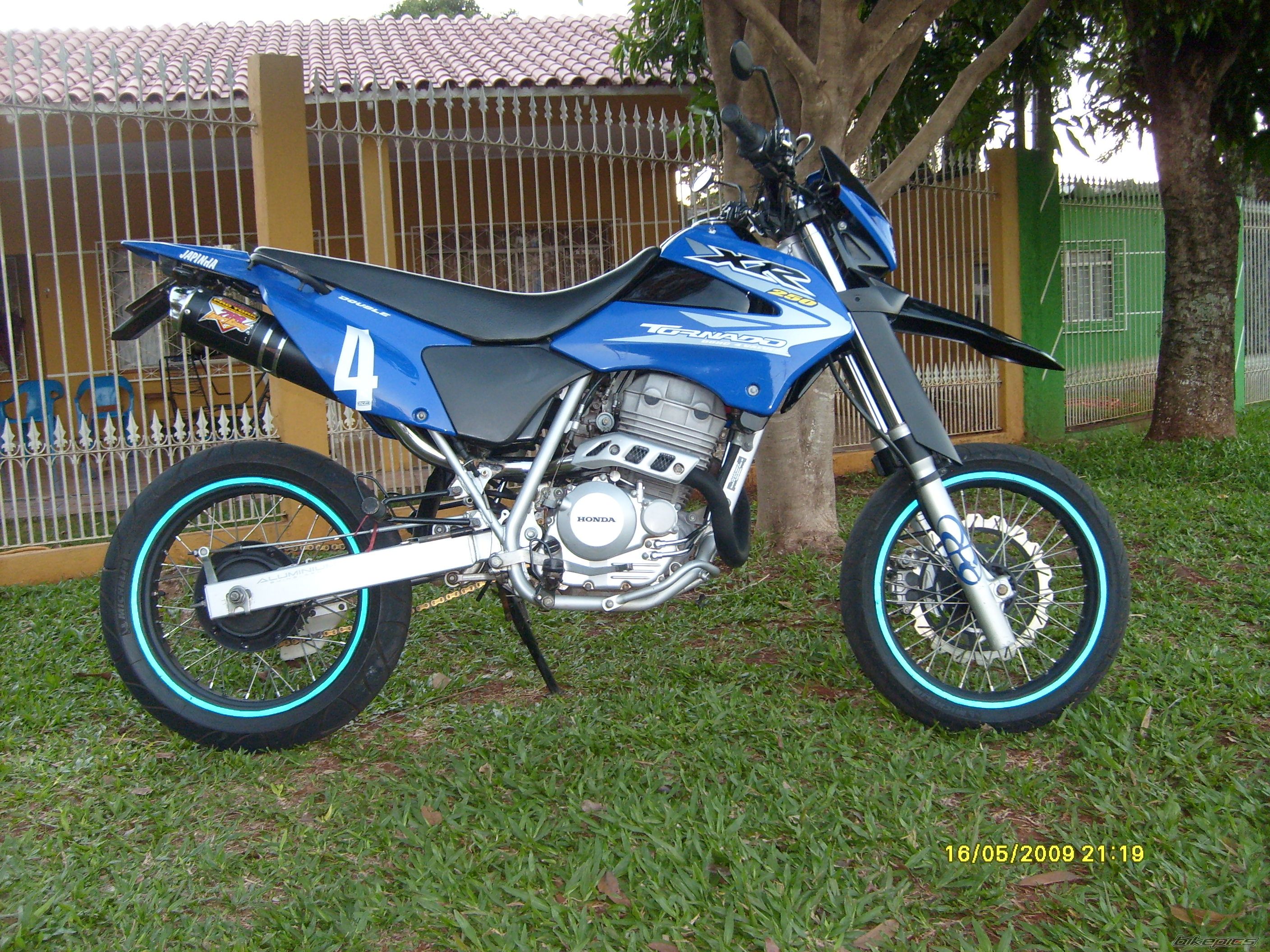 Bike Photo 1676576