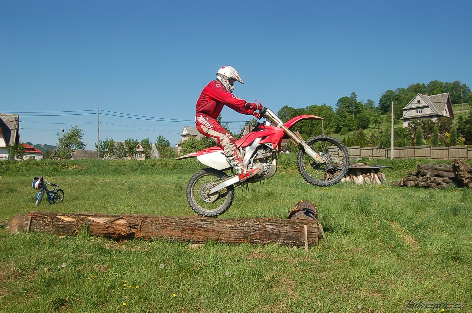 Photo 1676671