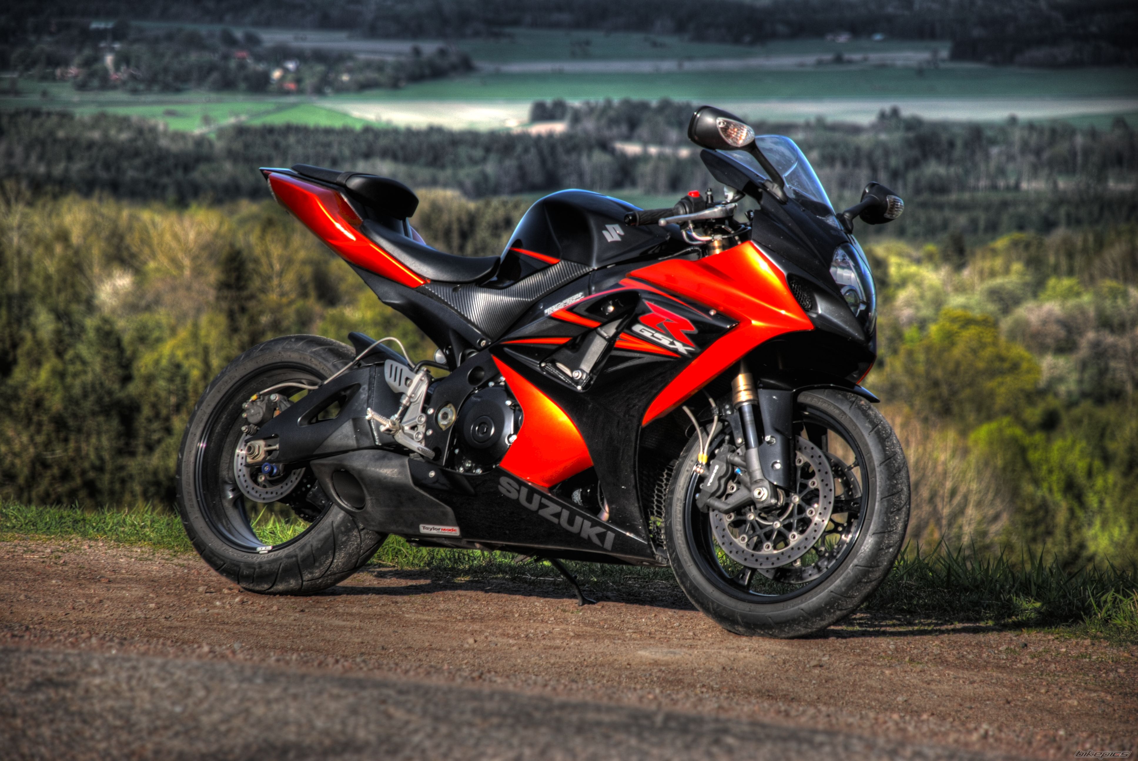 Bike Photo 1676868
