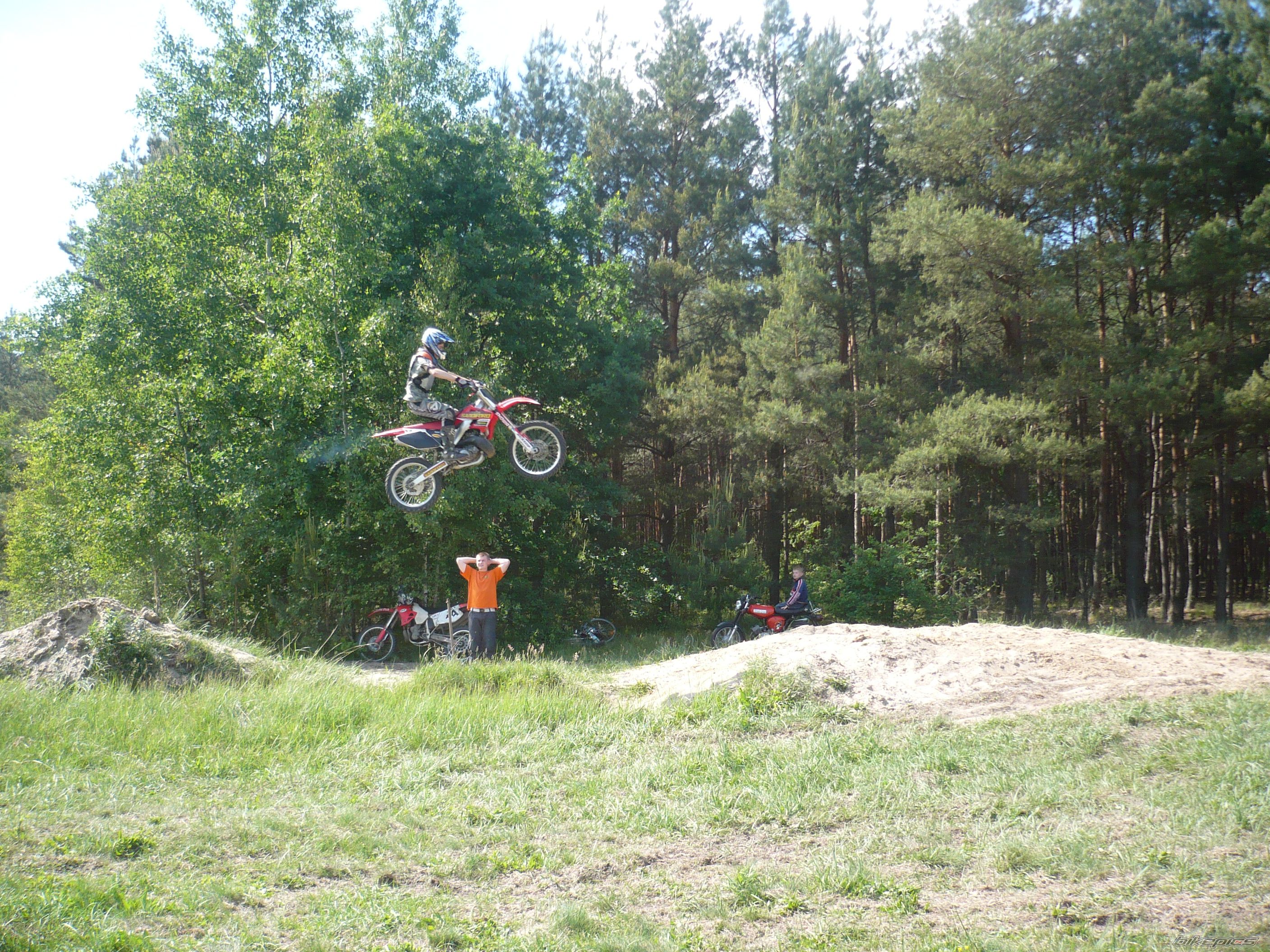 Photo 1677047