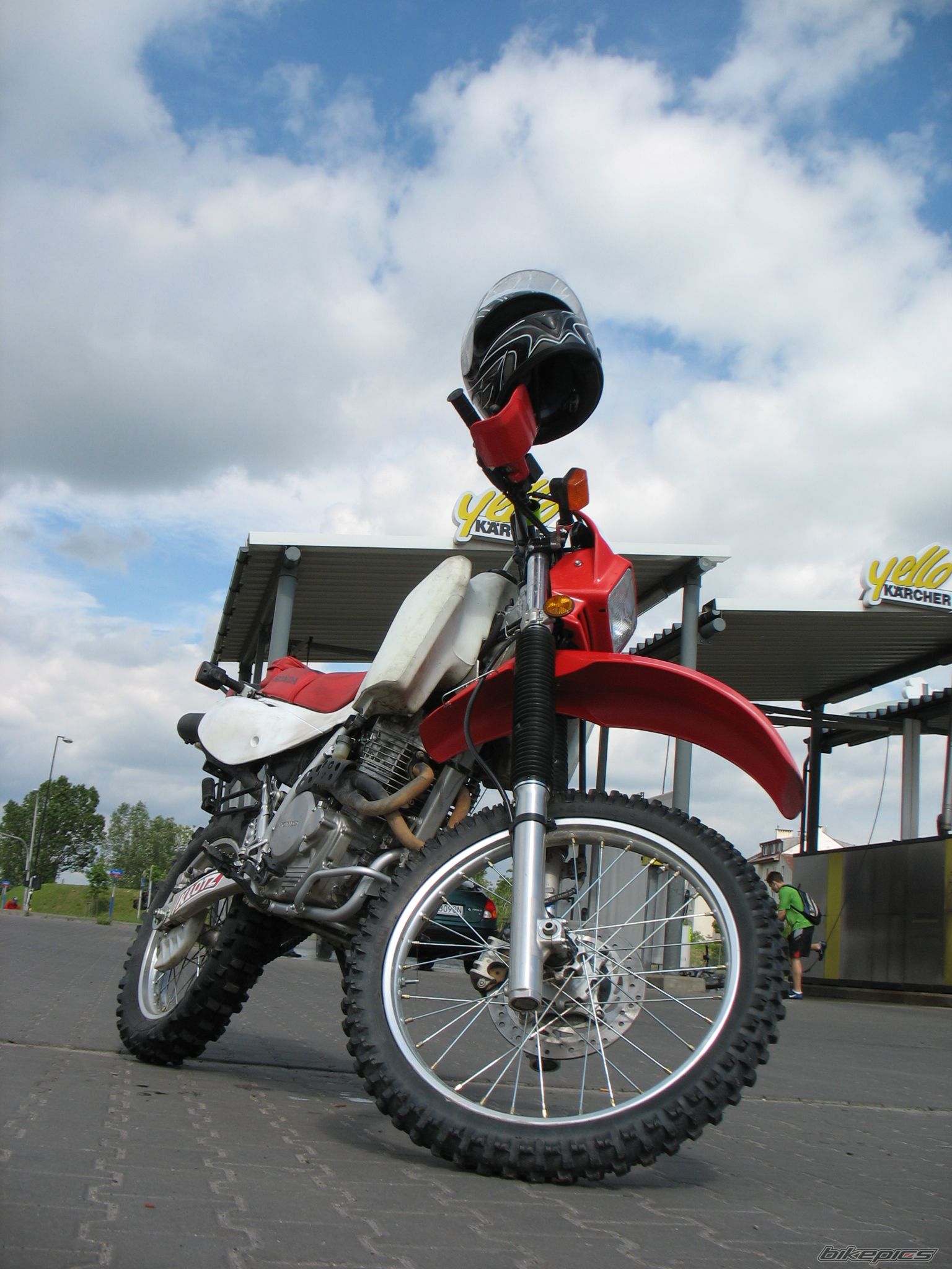 Photo 1677052