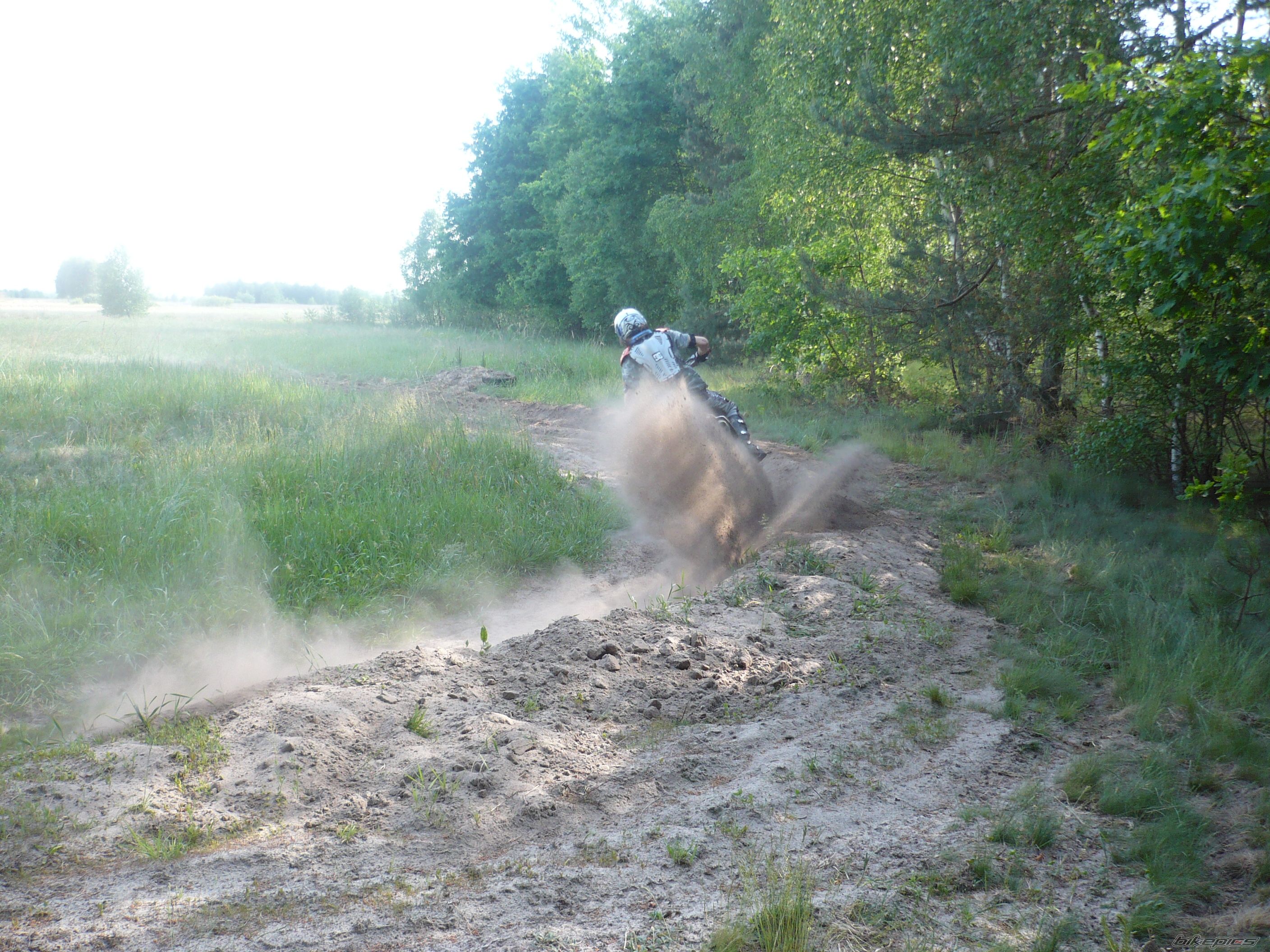 Photo 1677060