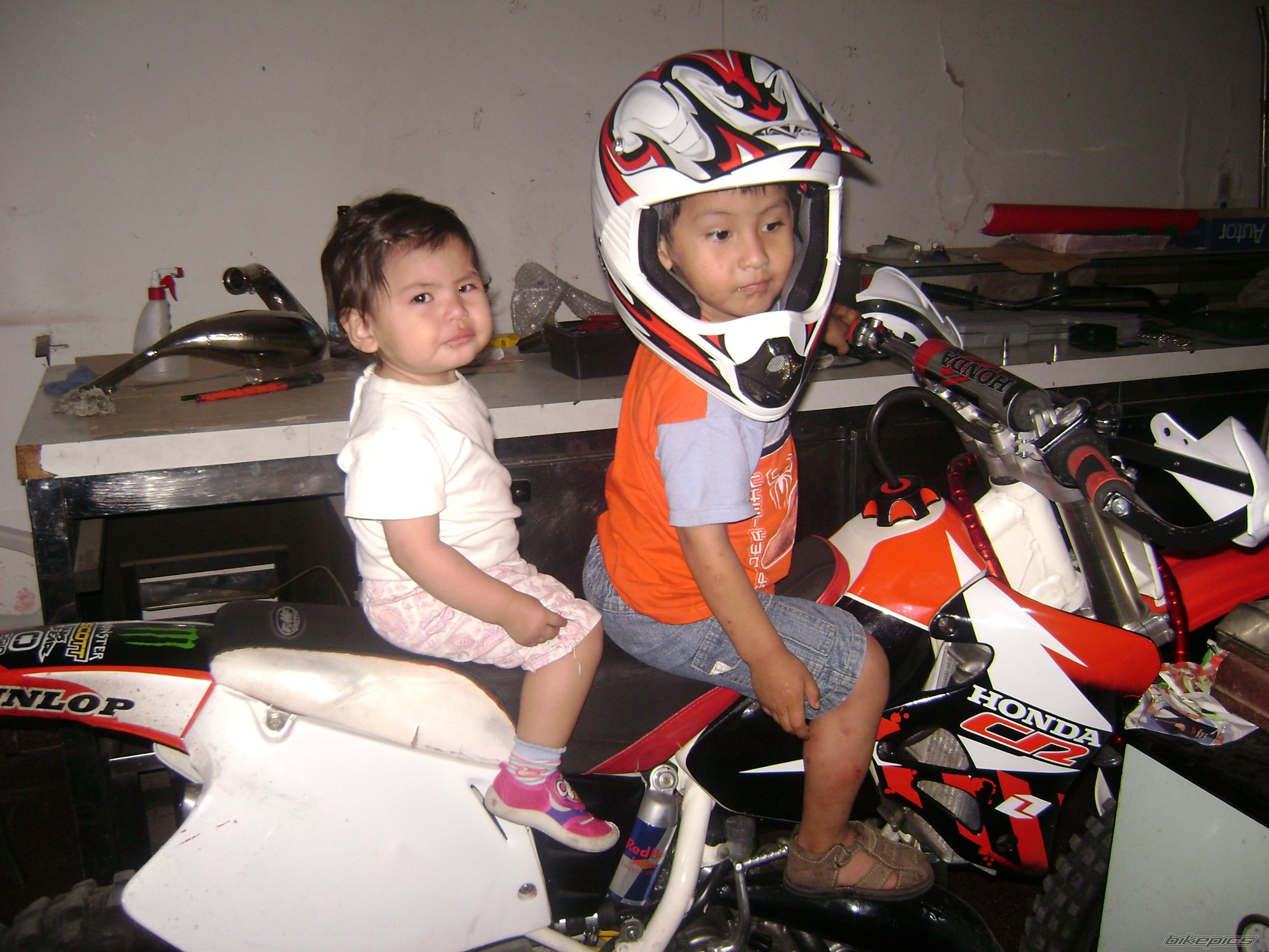 Photo 1677085