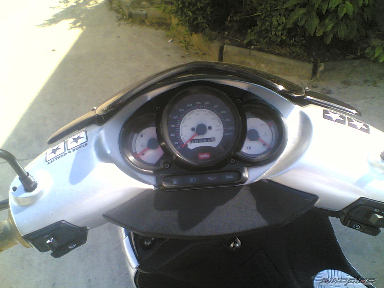 Photo 1677222