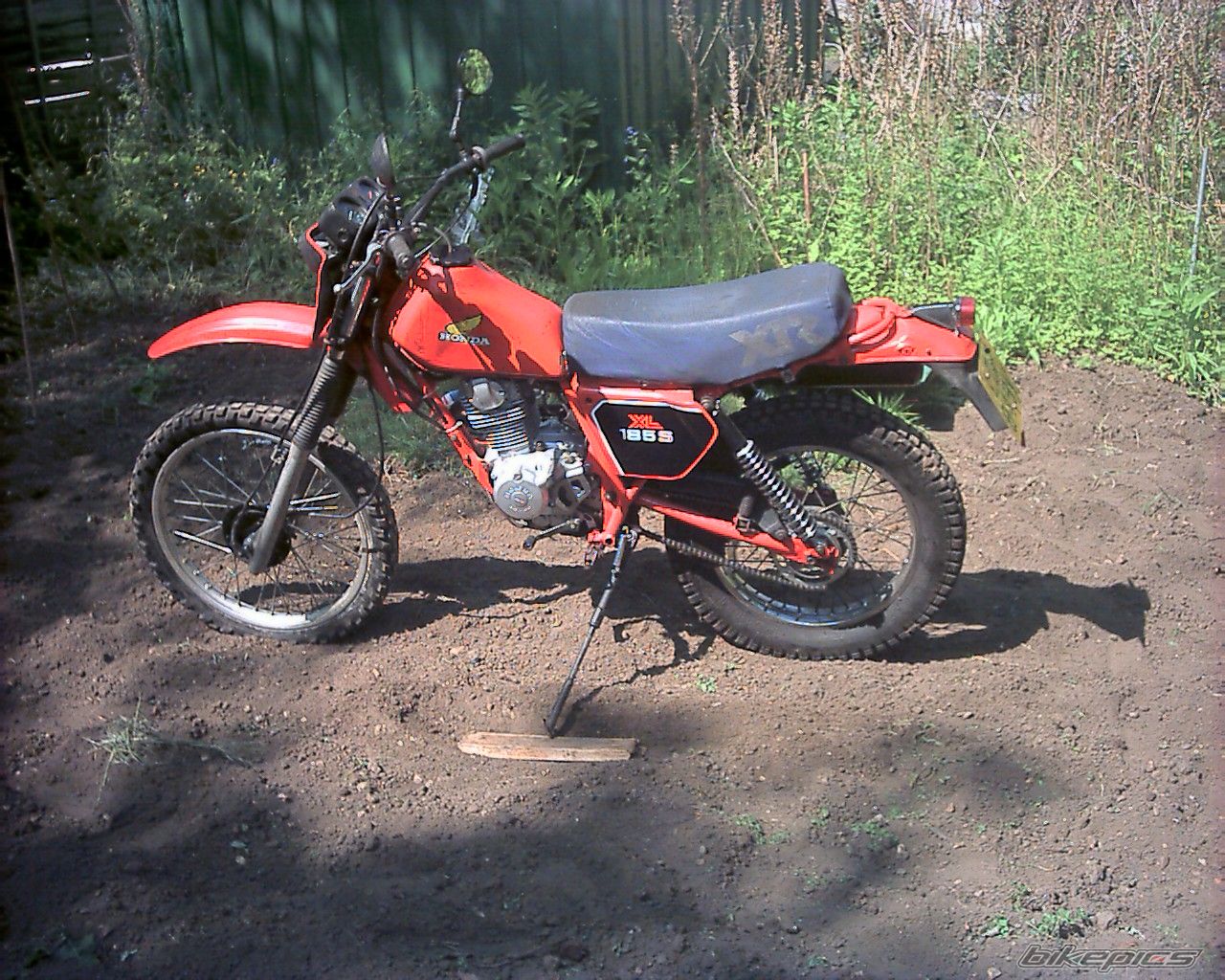 Photo 1677352