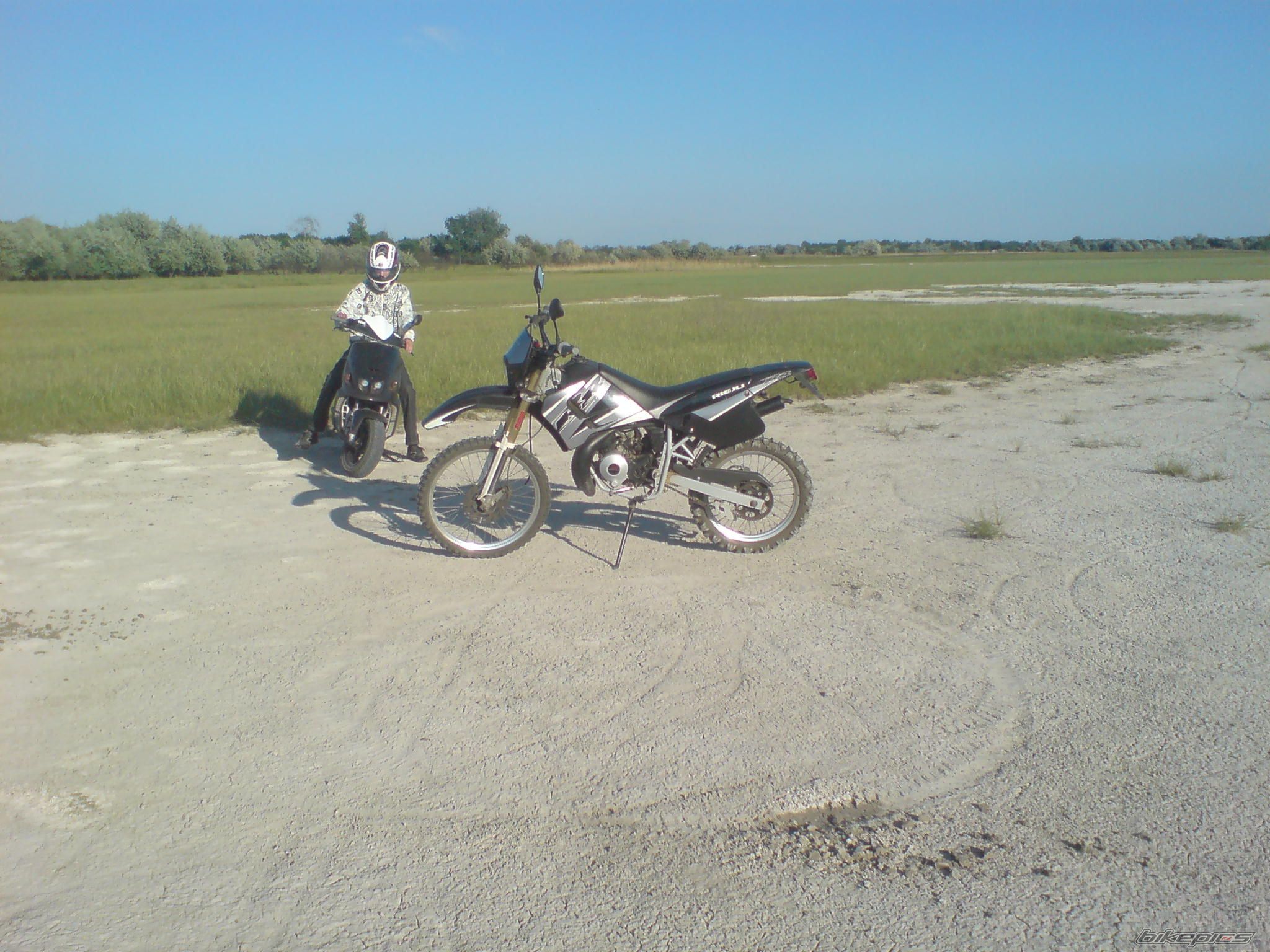 Photo 1677409