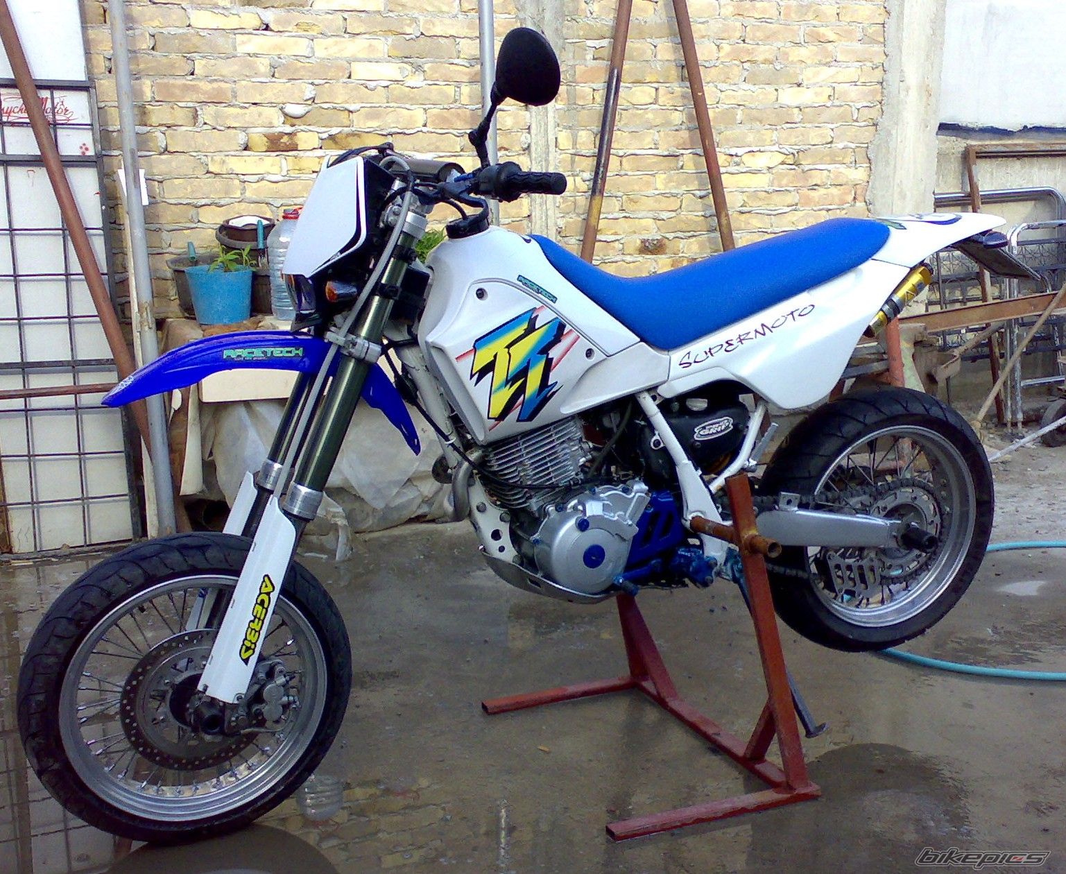Photo 1677998