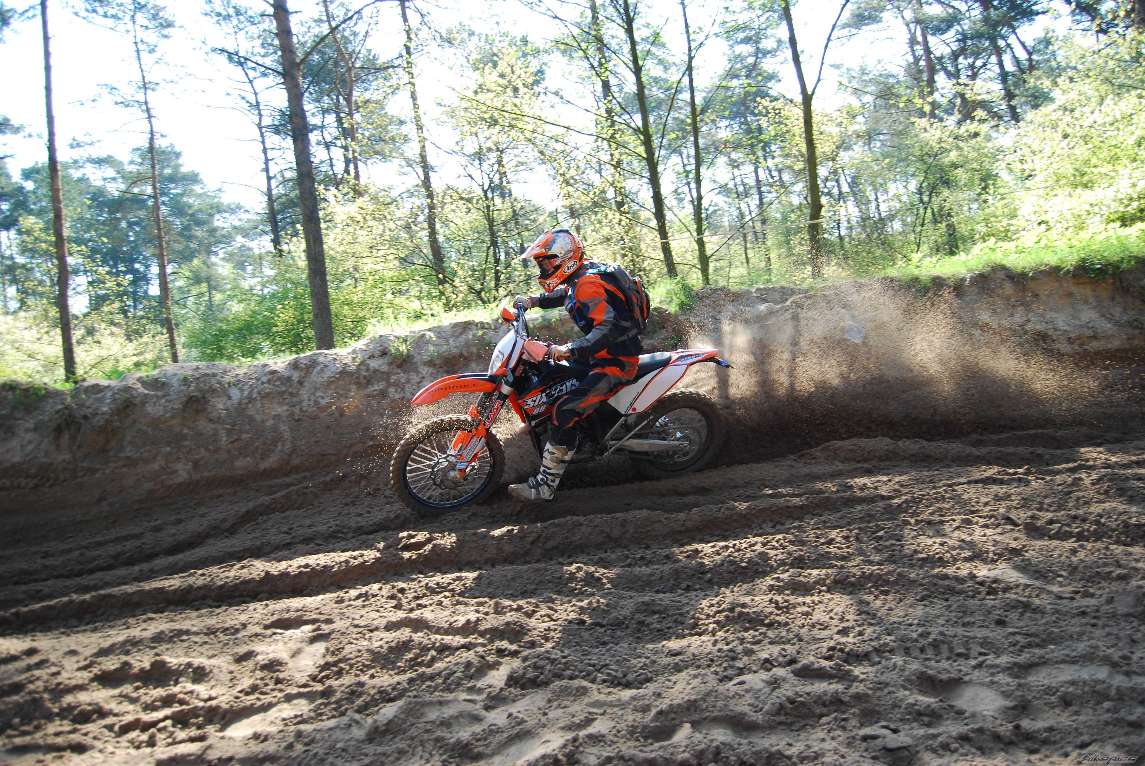 Bike Photo 1679768