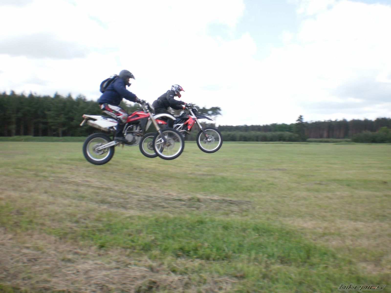 Bike Photo 1680794