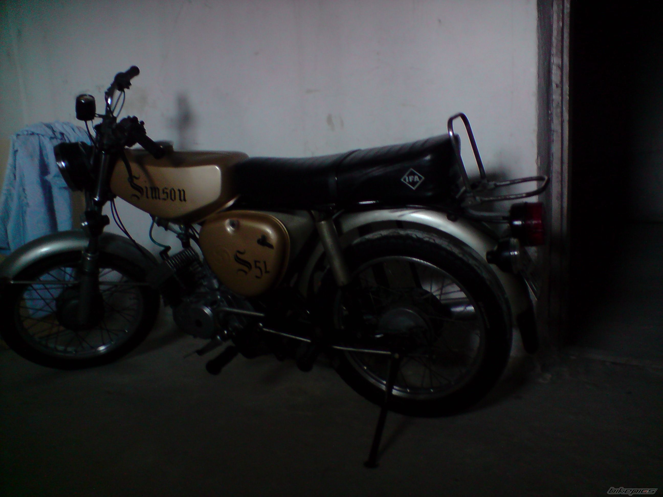 Photo 1681285
