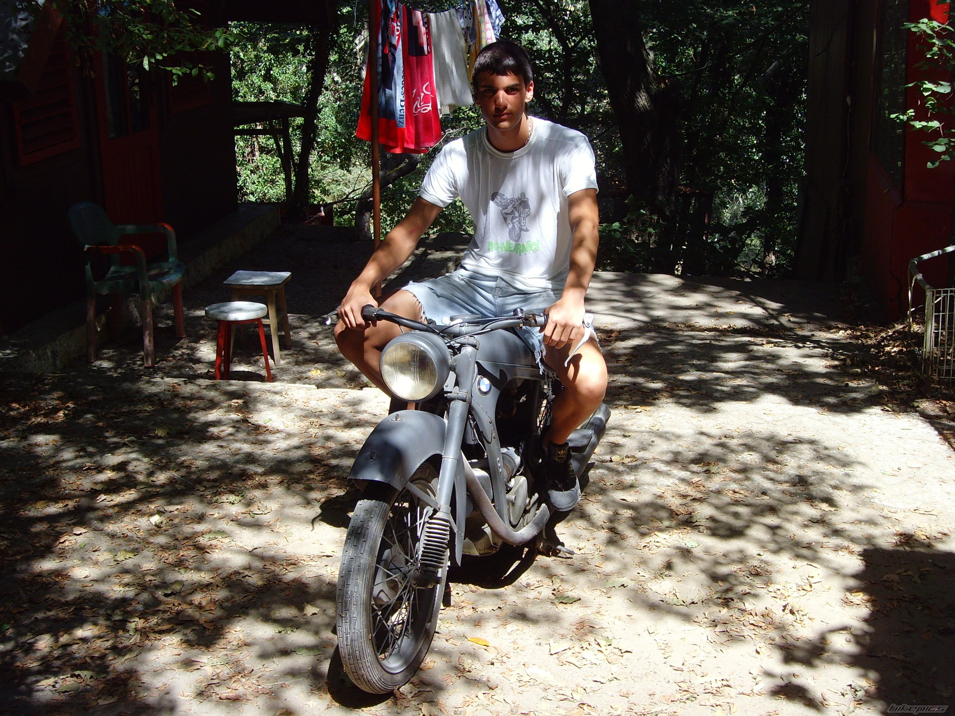 Bike Photo 1681889