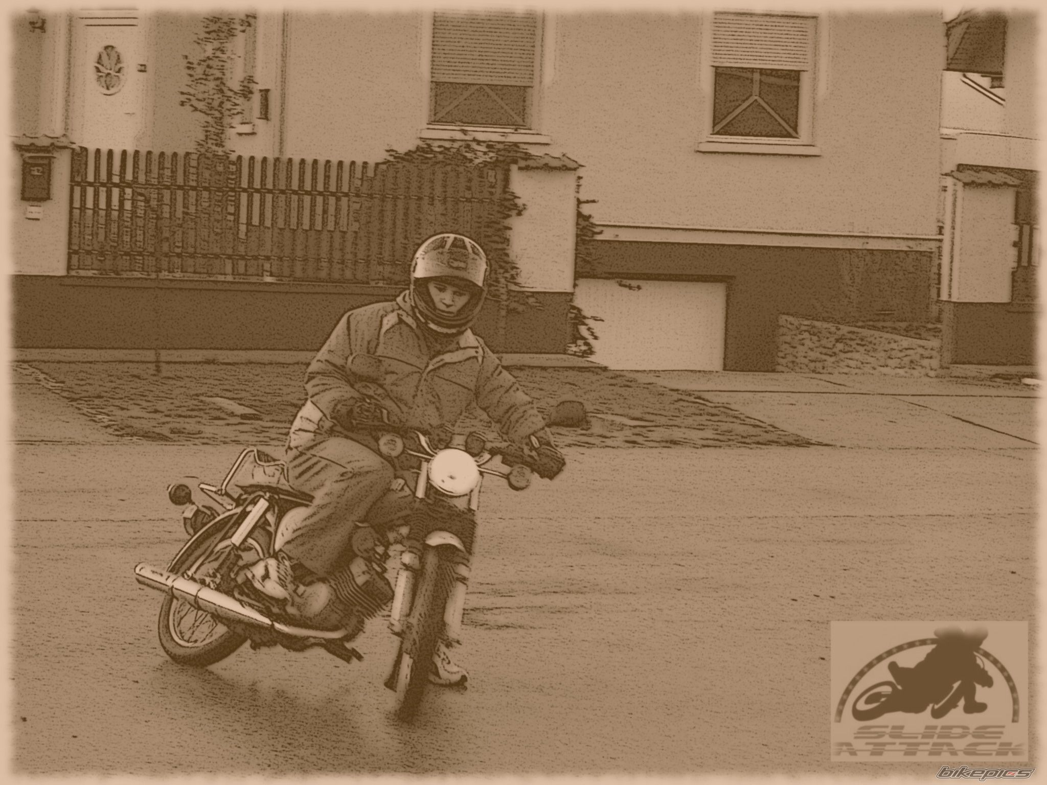 Photo 1682010