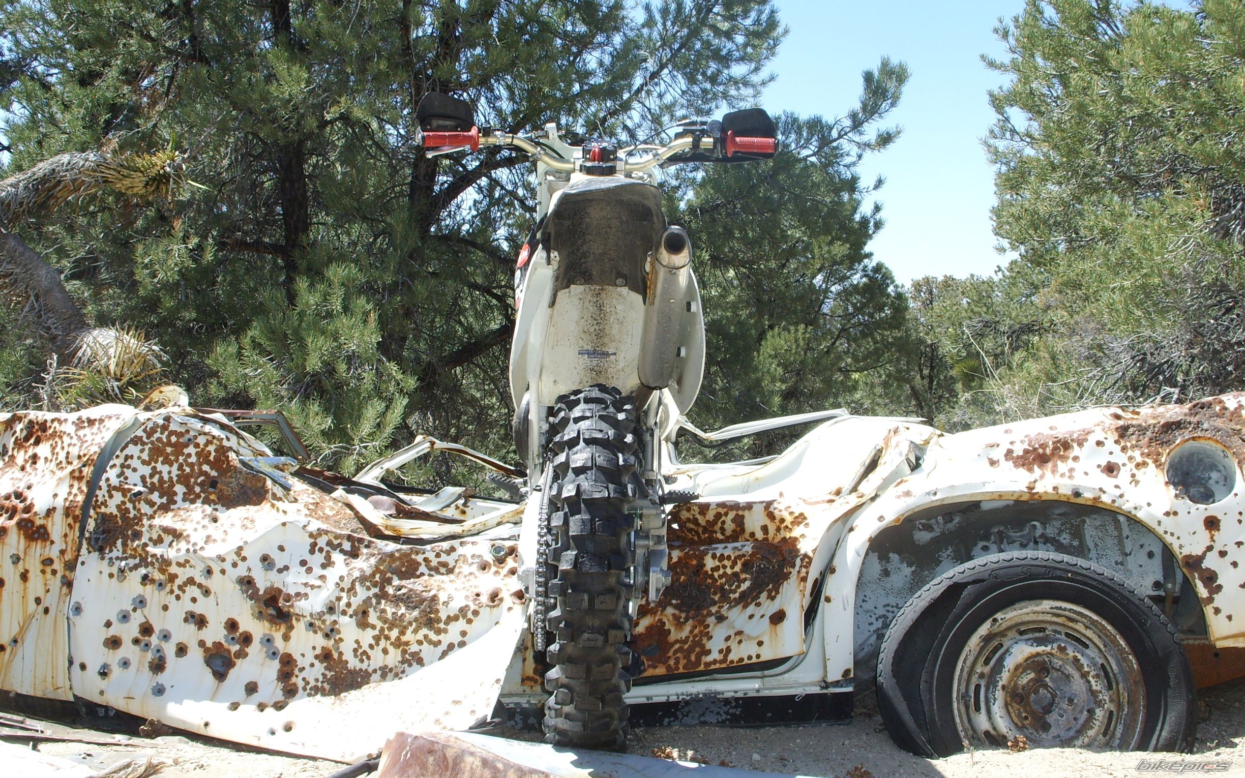 Bike Photo 1682423