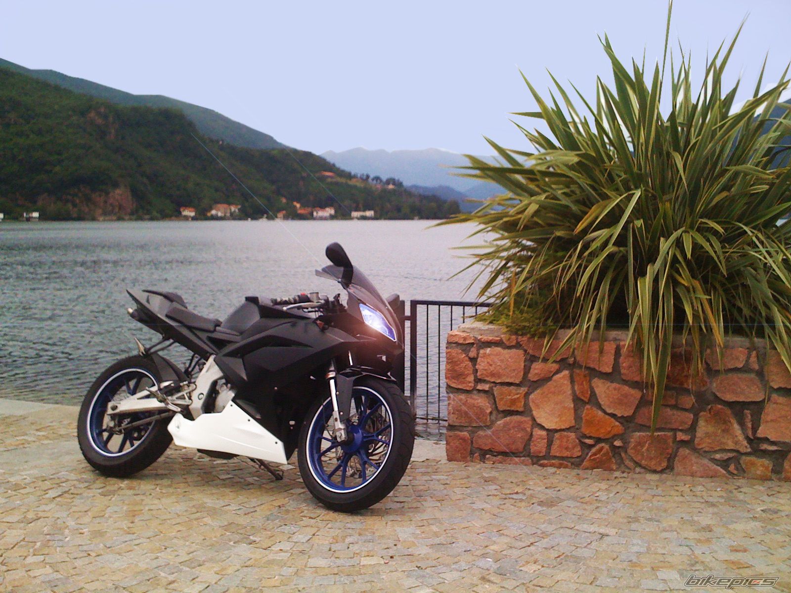 Bike Photo 1683482