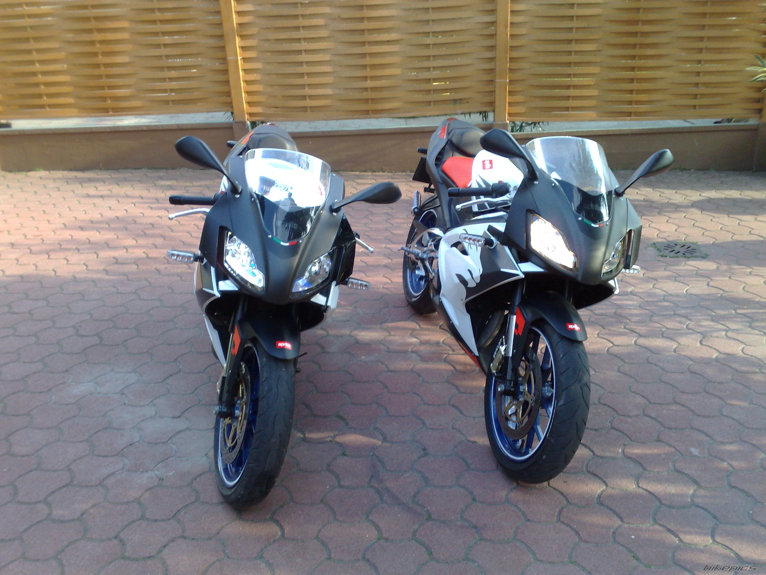 Photo 1684093