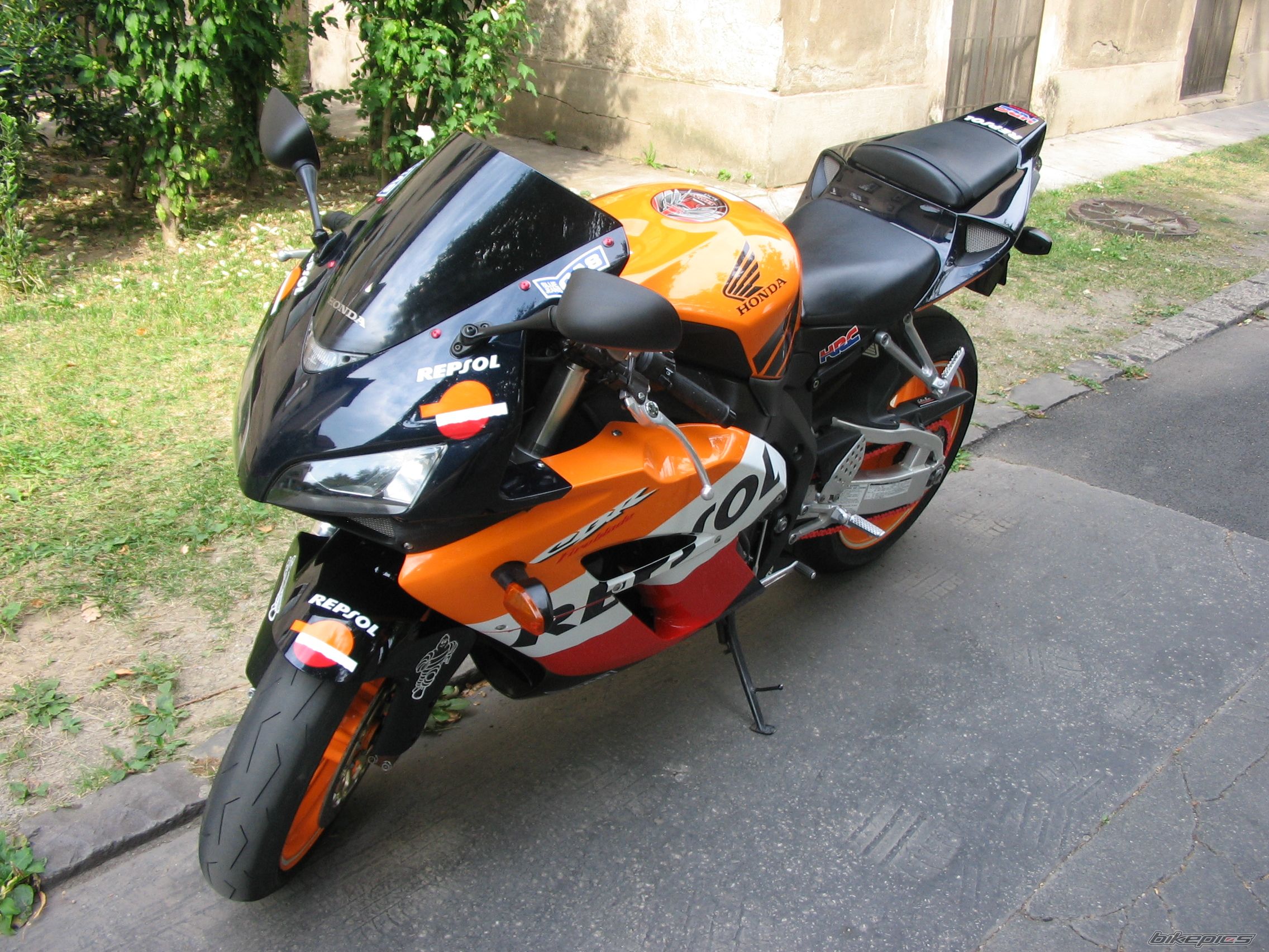 Photo 1684116
