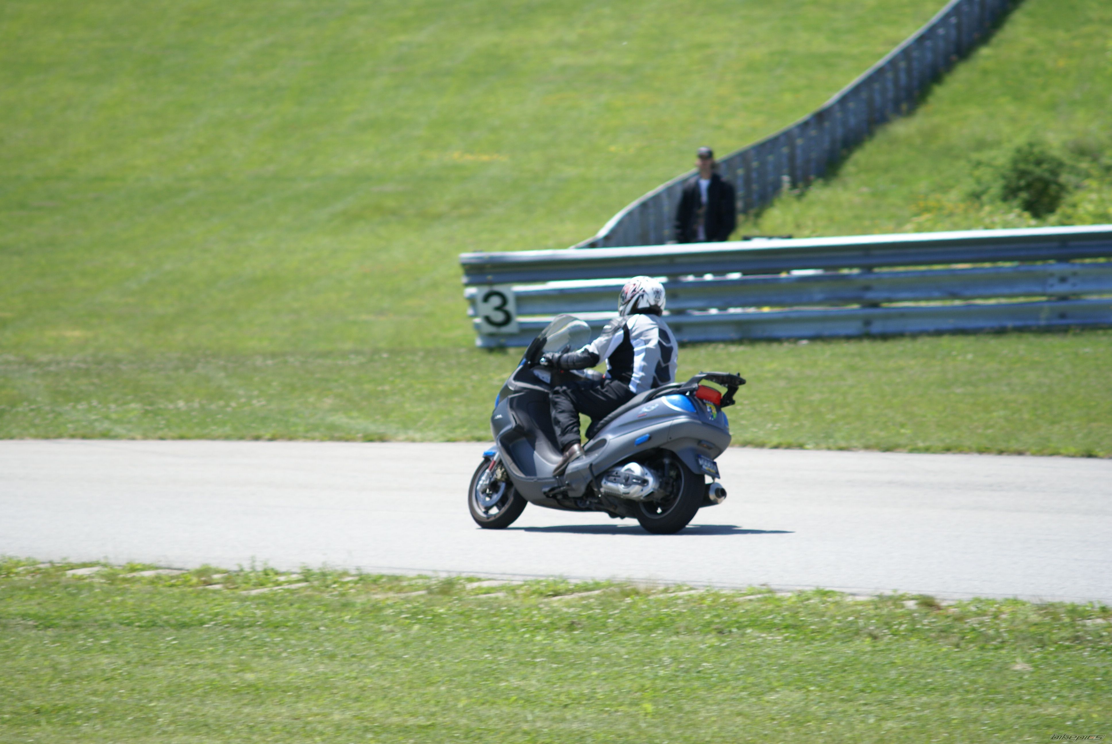 Bike Photo 1684336