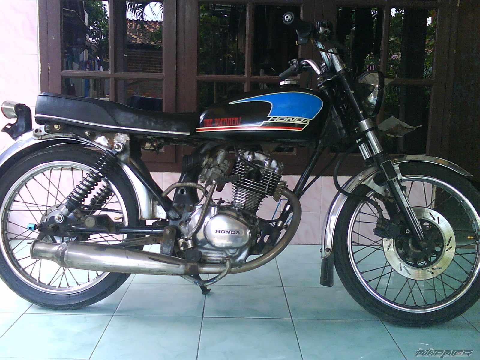 Bike Photo 1684382
