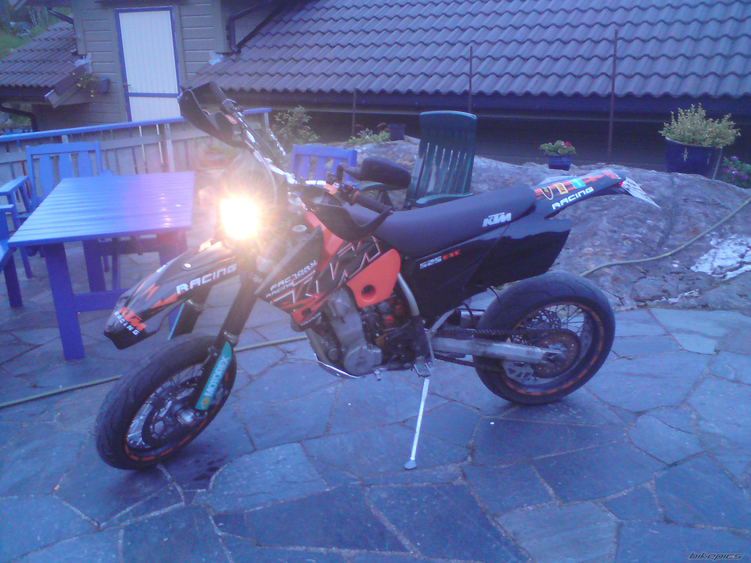 Bike Photo 1684879
