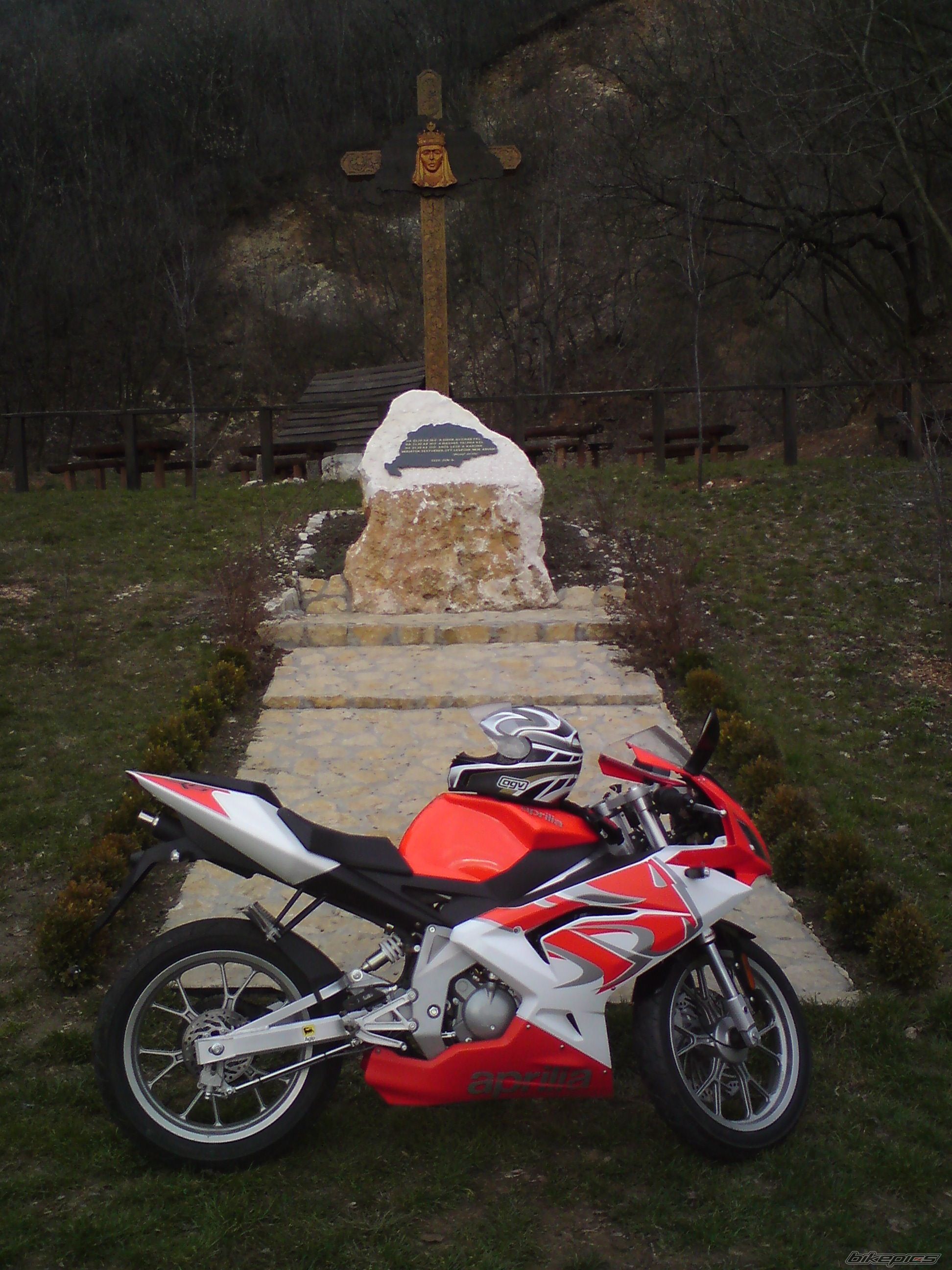Photo 1685998