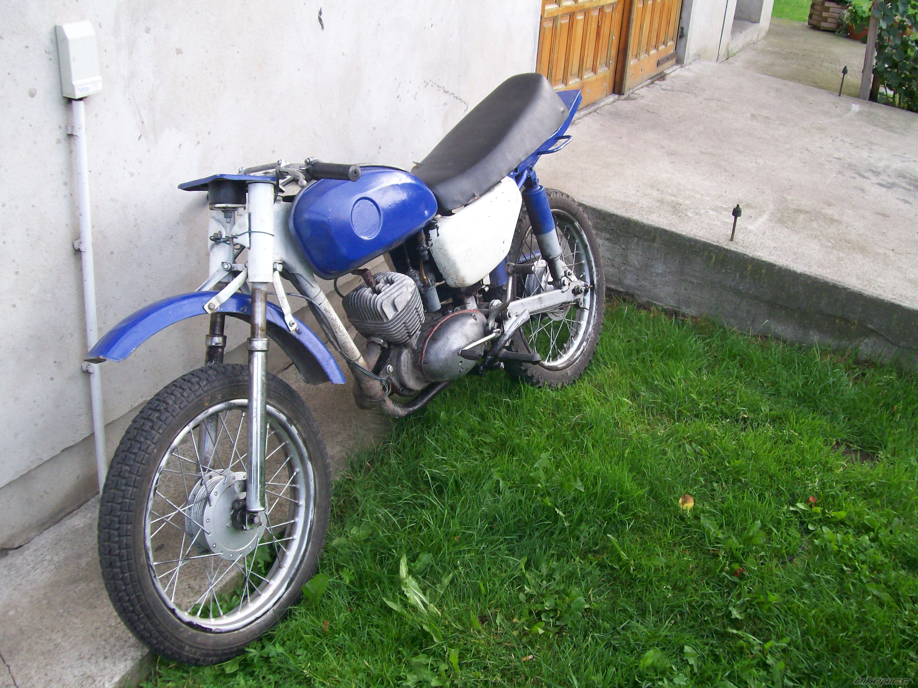 Photo 1686637