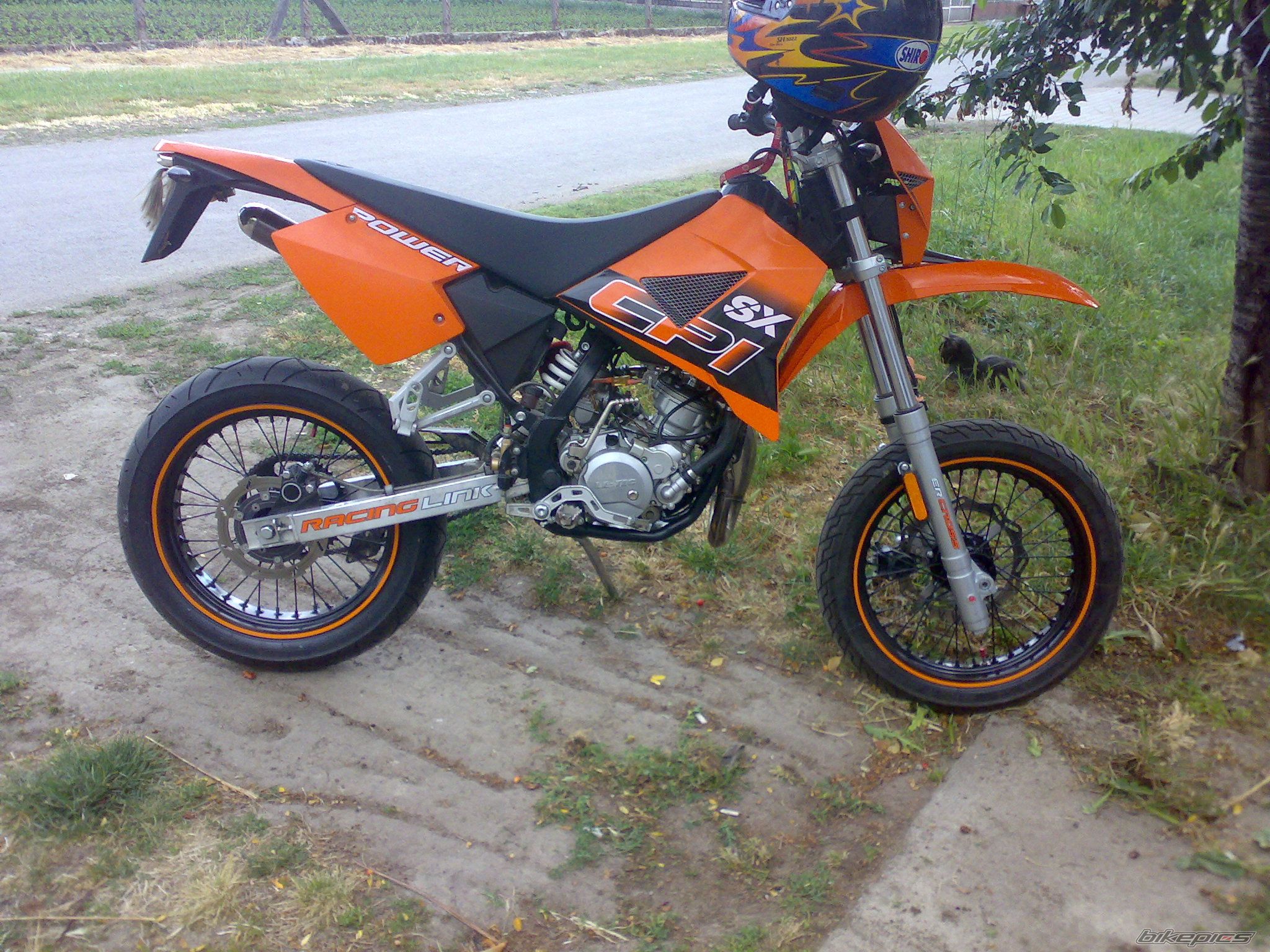 Photo 1686751