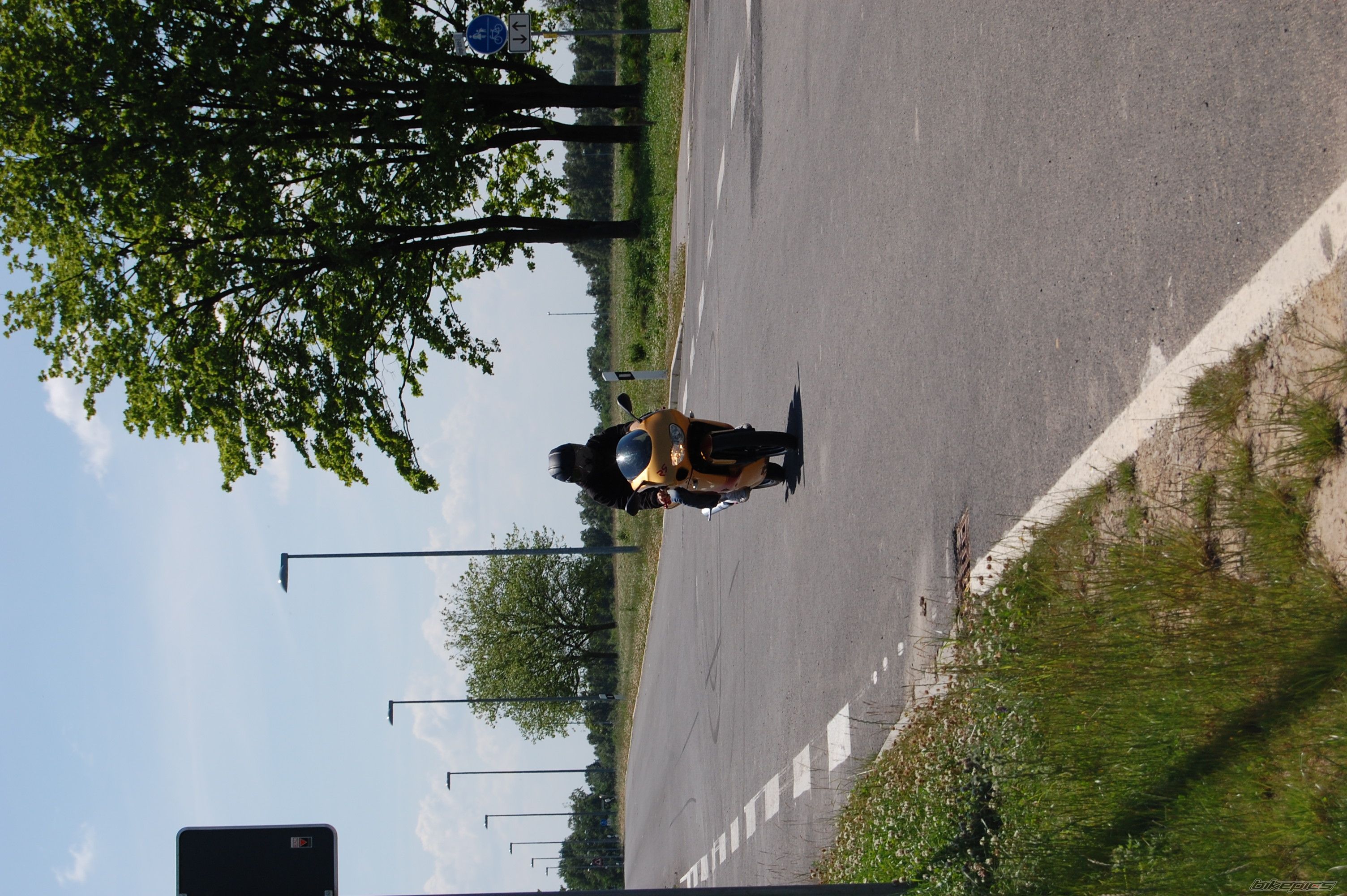 Photo 1687051