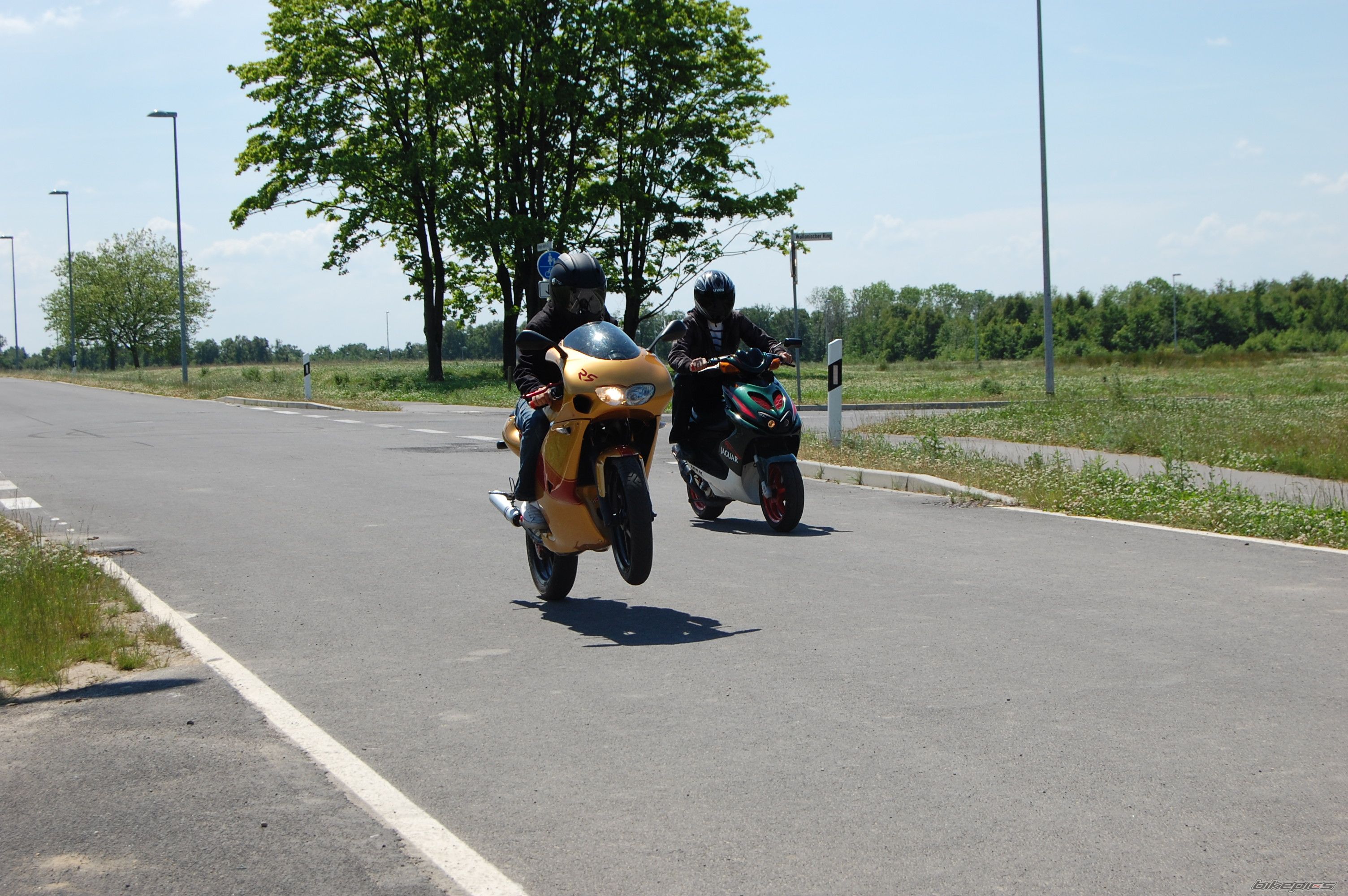 Bike Photo 1687061
