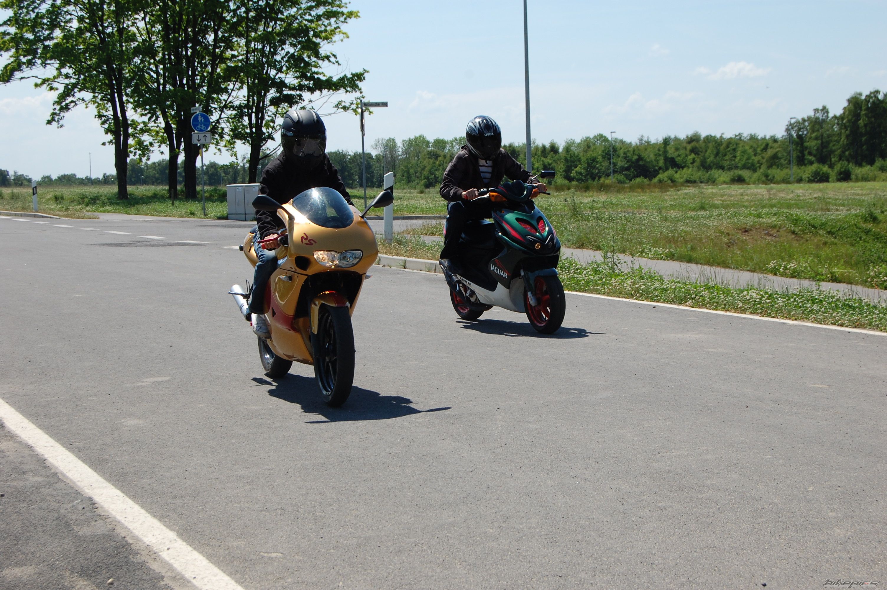 Photo 1687064