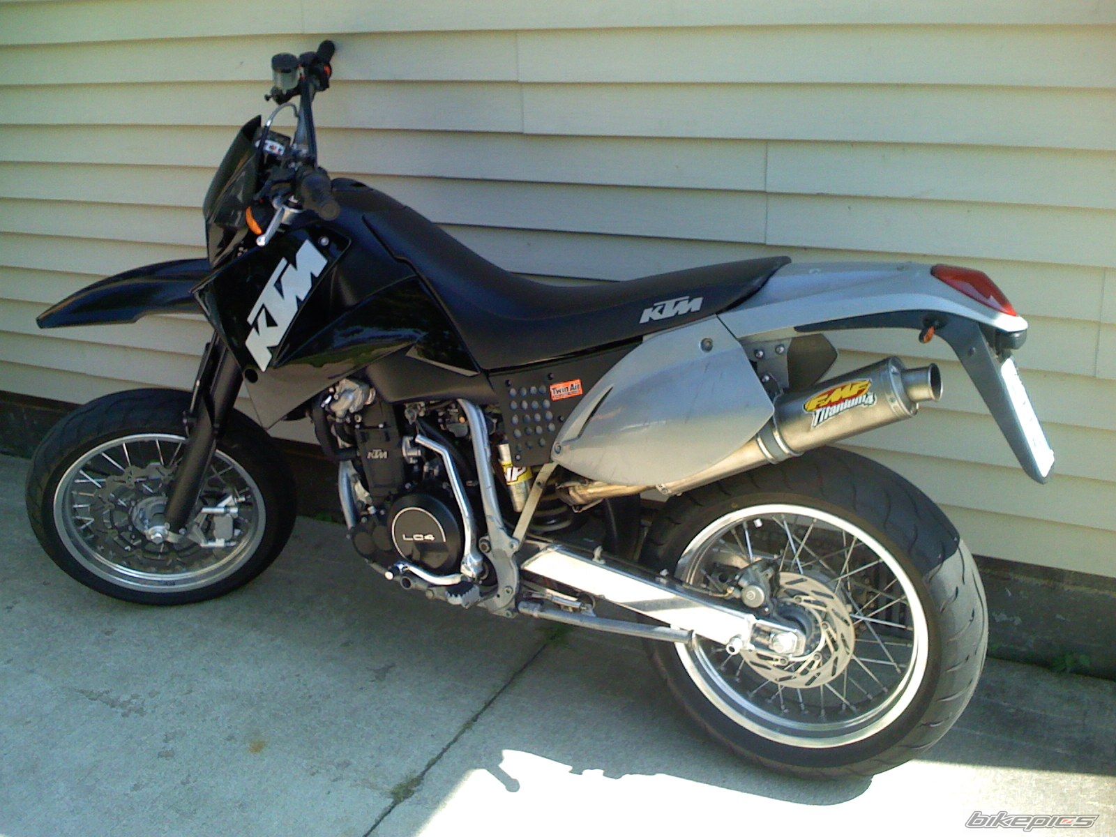 Photo 1687244