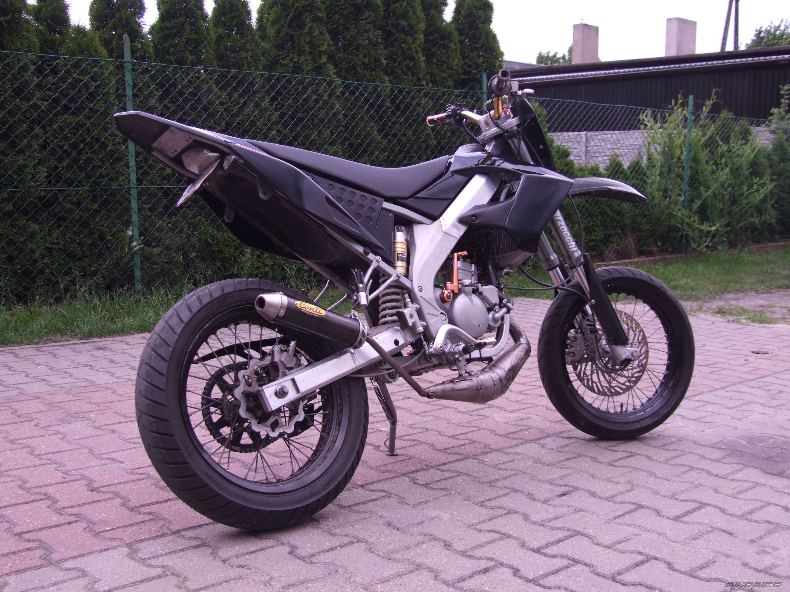 Bike Photo 1687674