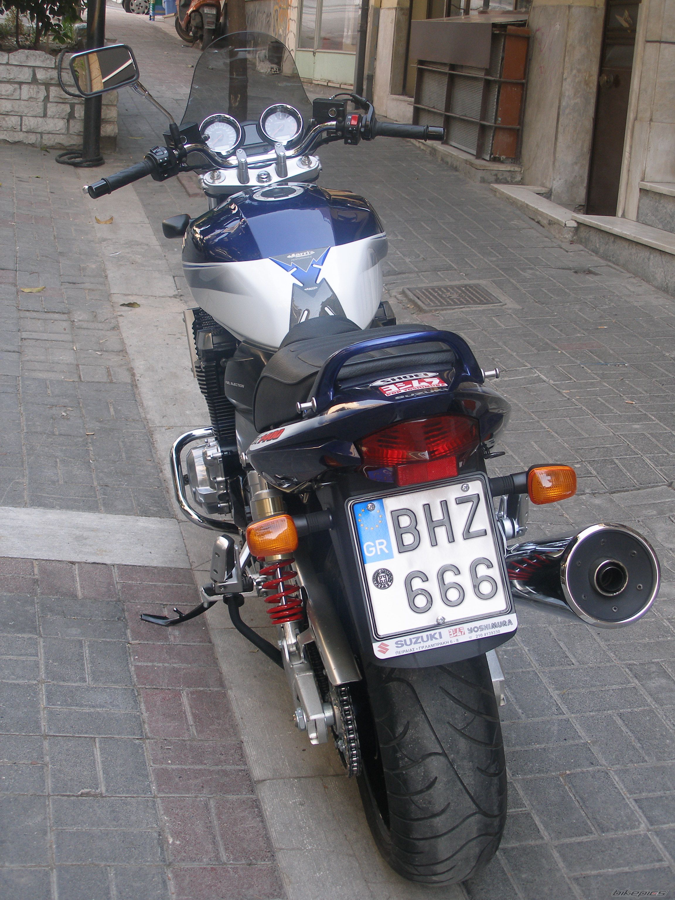 Photo 1687863