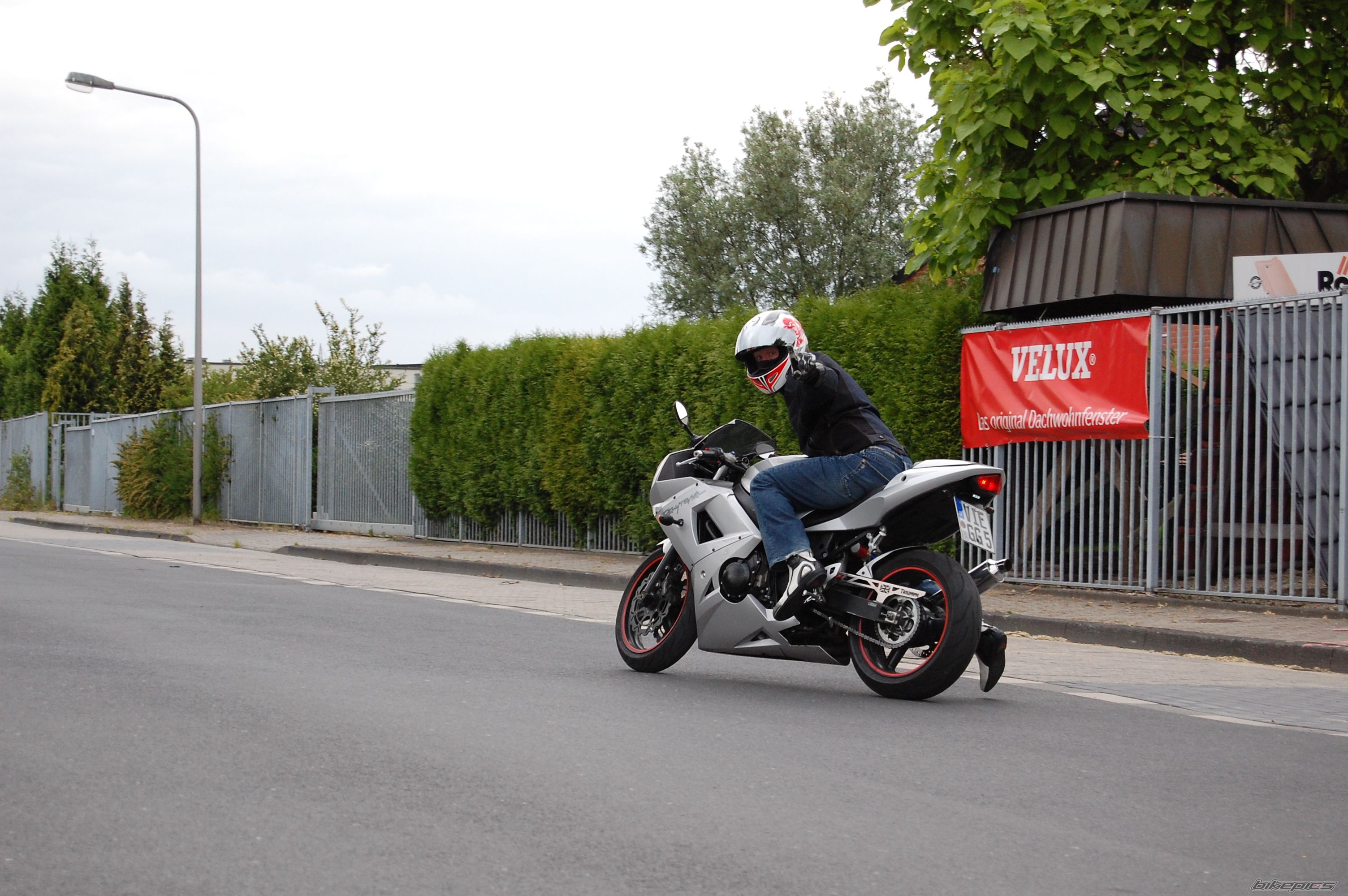 Photo 1687864