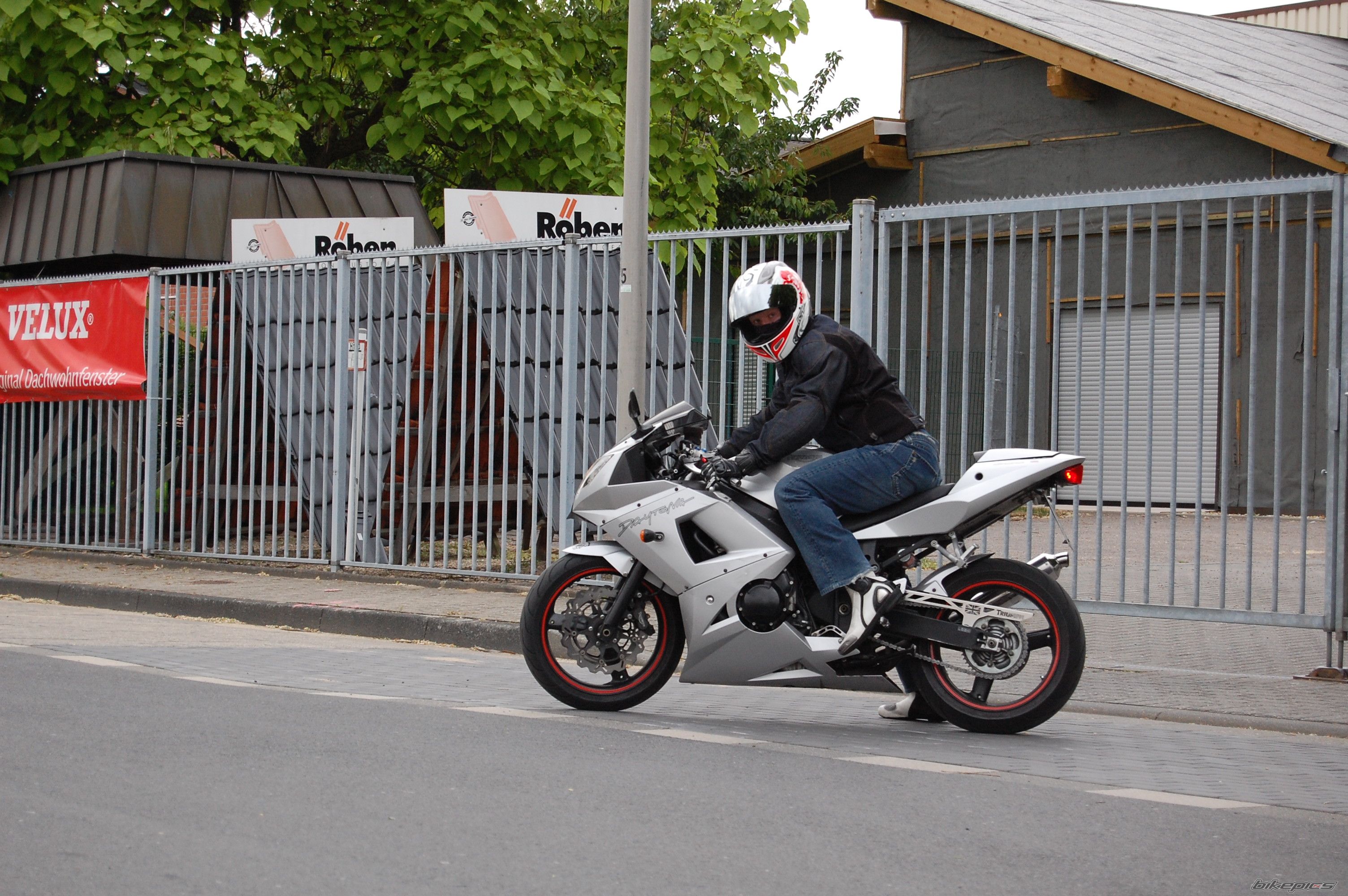 Photo 1687869