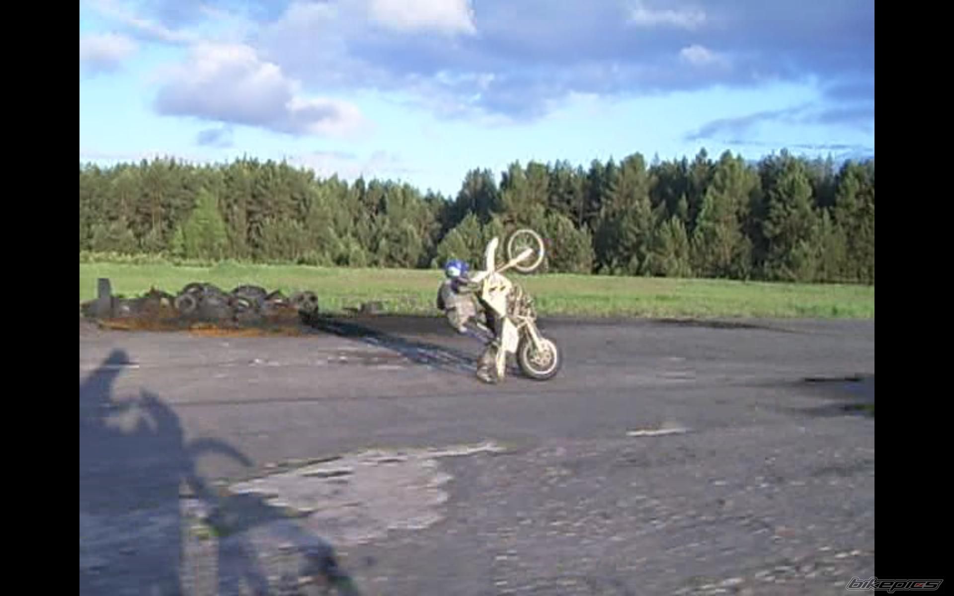 Photo 1687876